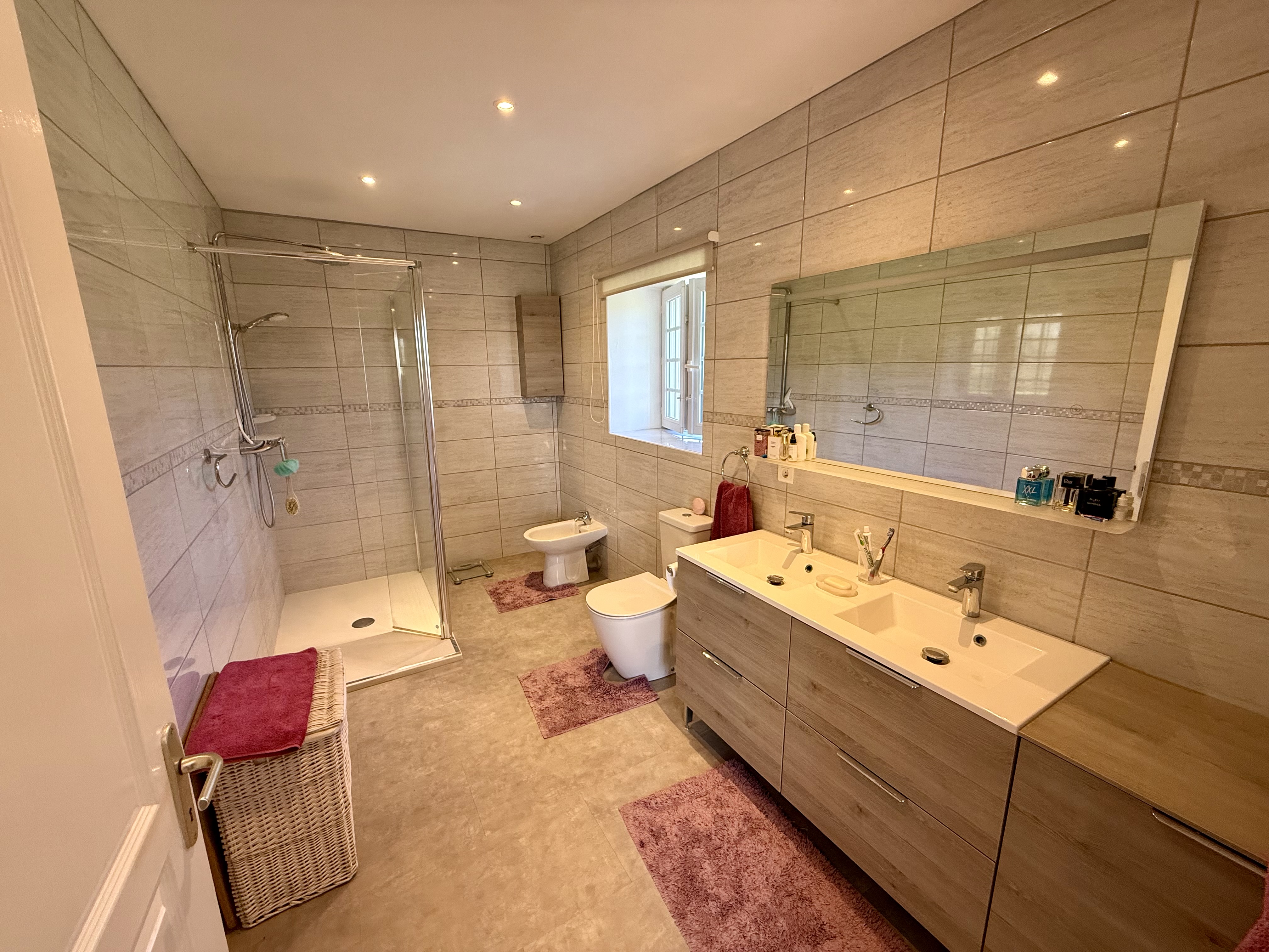 Propriété en France à vendre à Romagne, Vienne - €980 500 - photo 