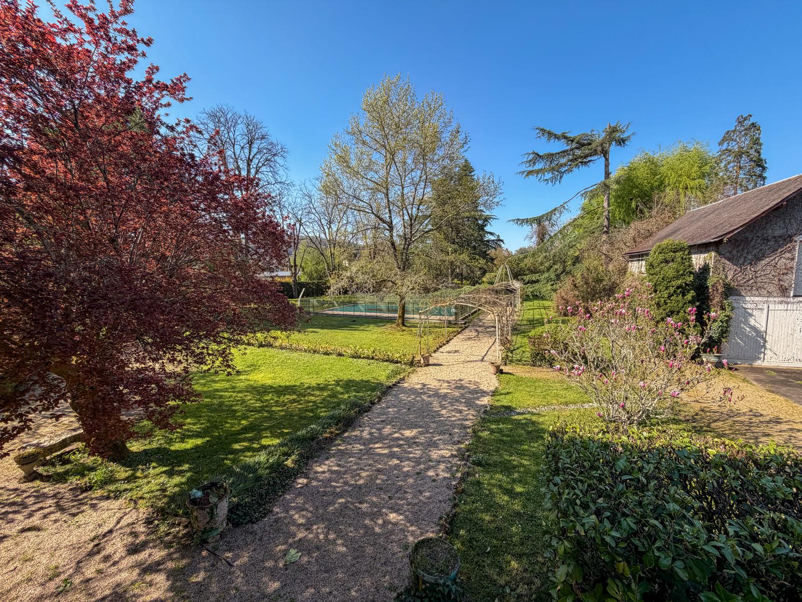 French property for sale in Terrasson-Lavilledieu, Dordogne - €900,000 - photo 