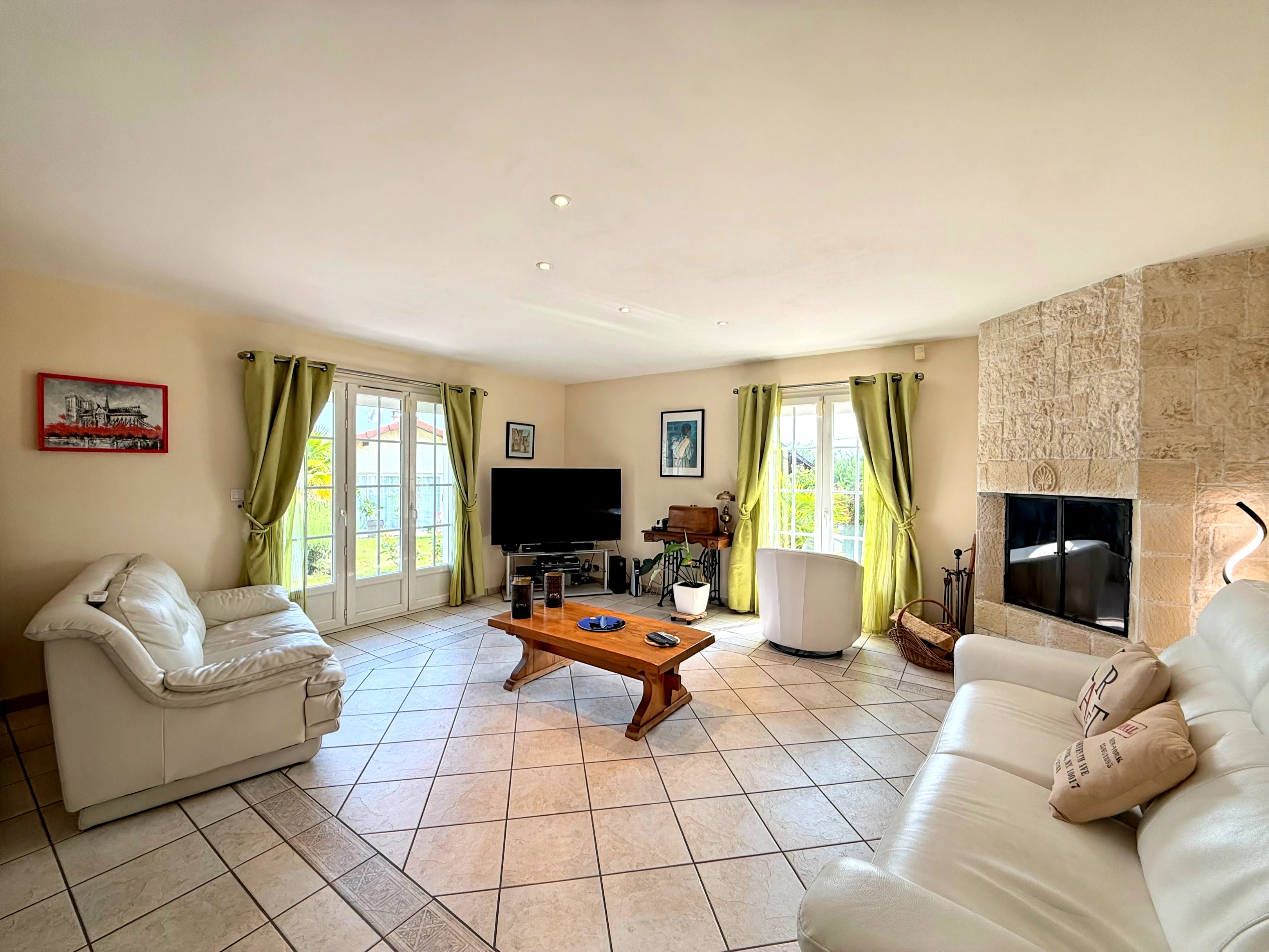 Propriété en France à vendre à Messery, Haute-Savoie - €1 090 000 - photo 