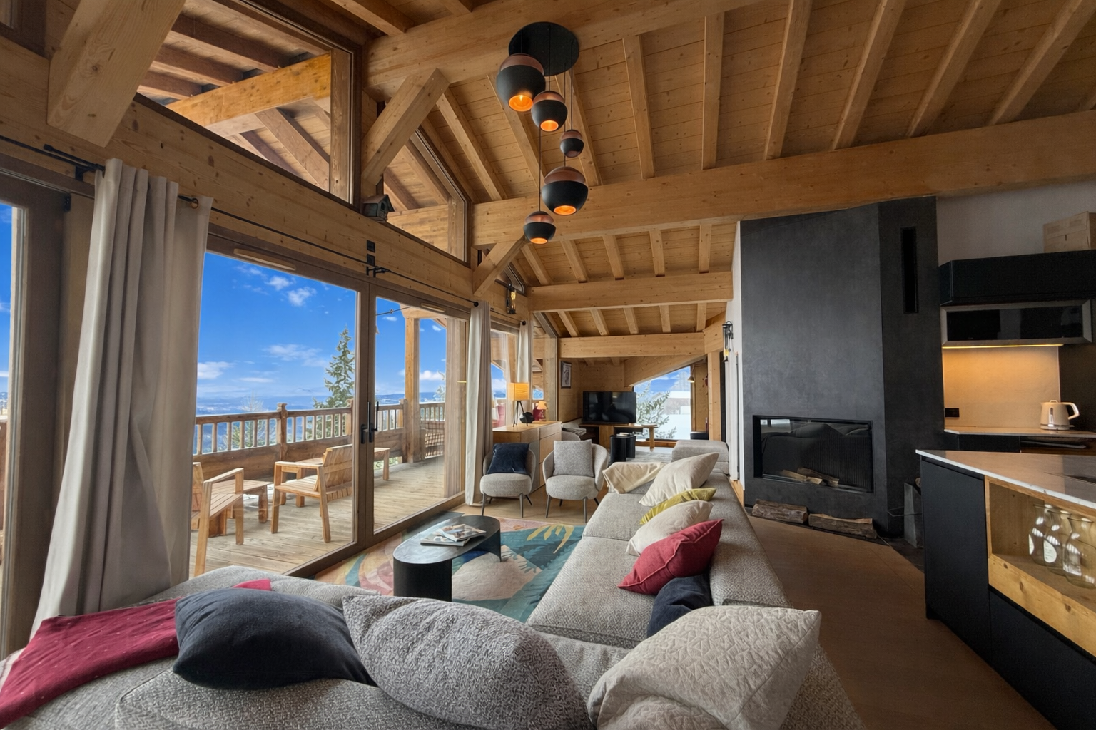 French property for sale in Montvalezan, Savoie - €1,995,000 - photo 