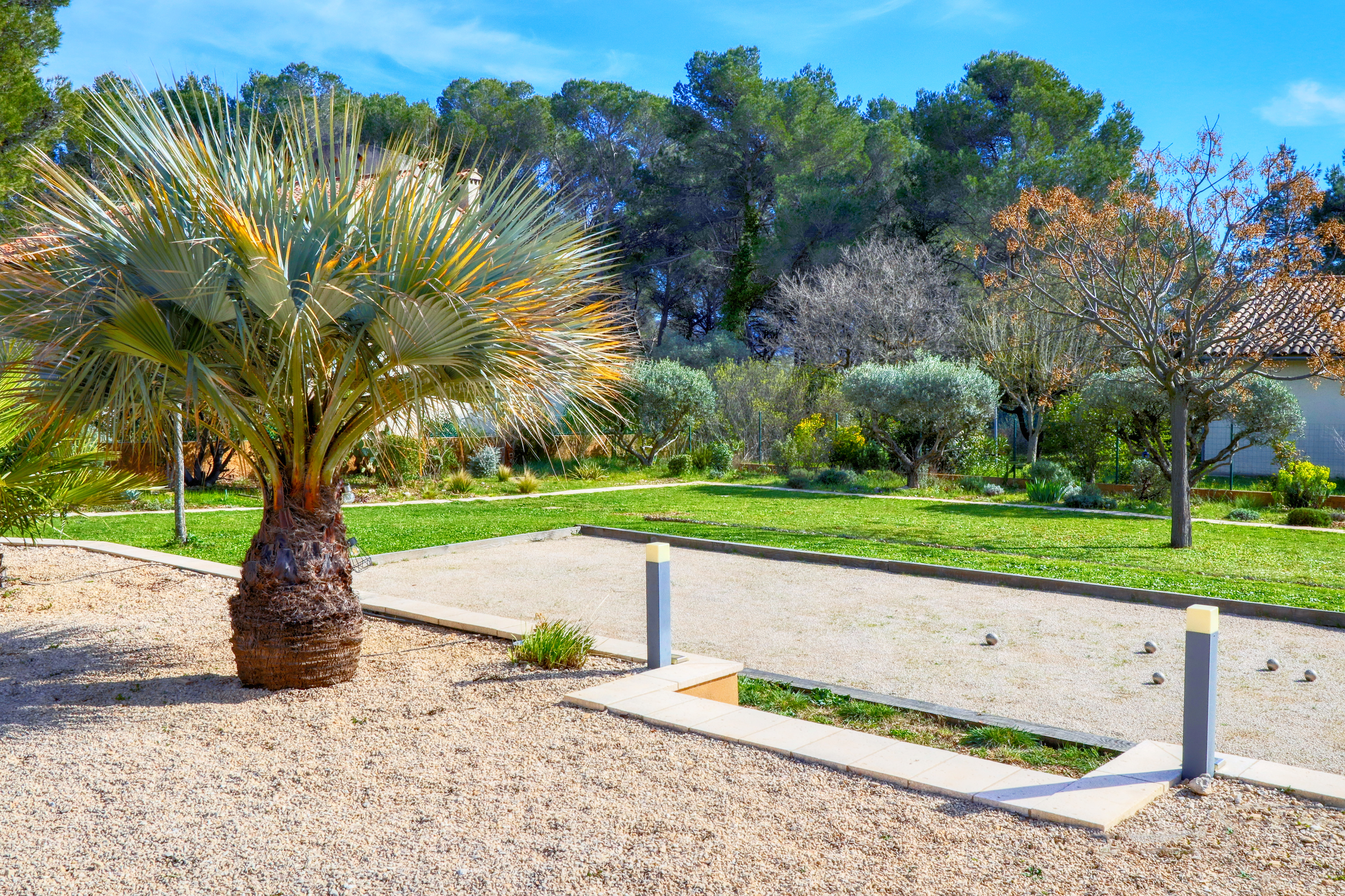 Propriété en France à vendre à Mérindol, Vaucluse - €695 000 - photo 