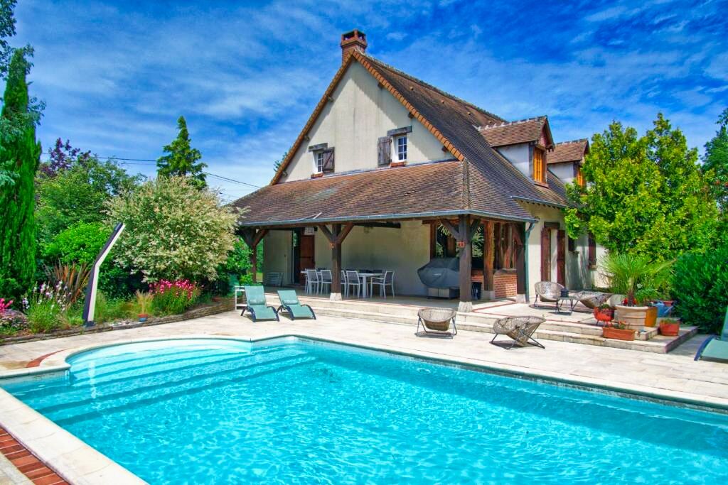 French property for sale in Blois, Loir-et-Cher - €590,000 - photo 