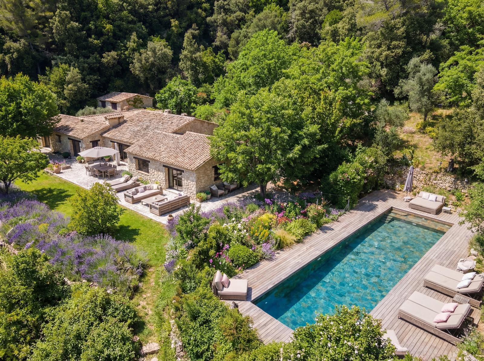 Propriété en France à vendre à Le Tignet, Alpes-Maritimes - €1 990 000 - photo 
