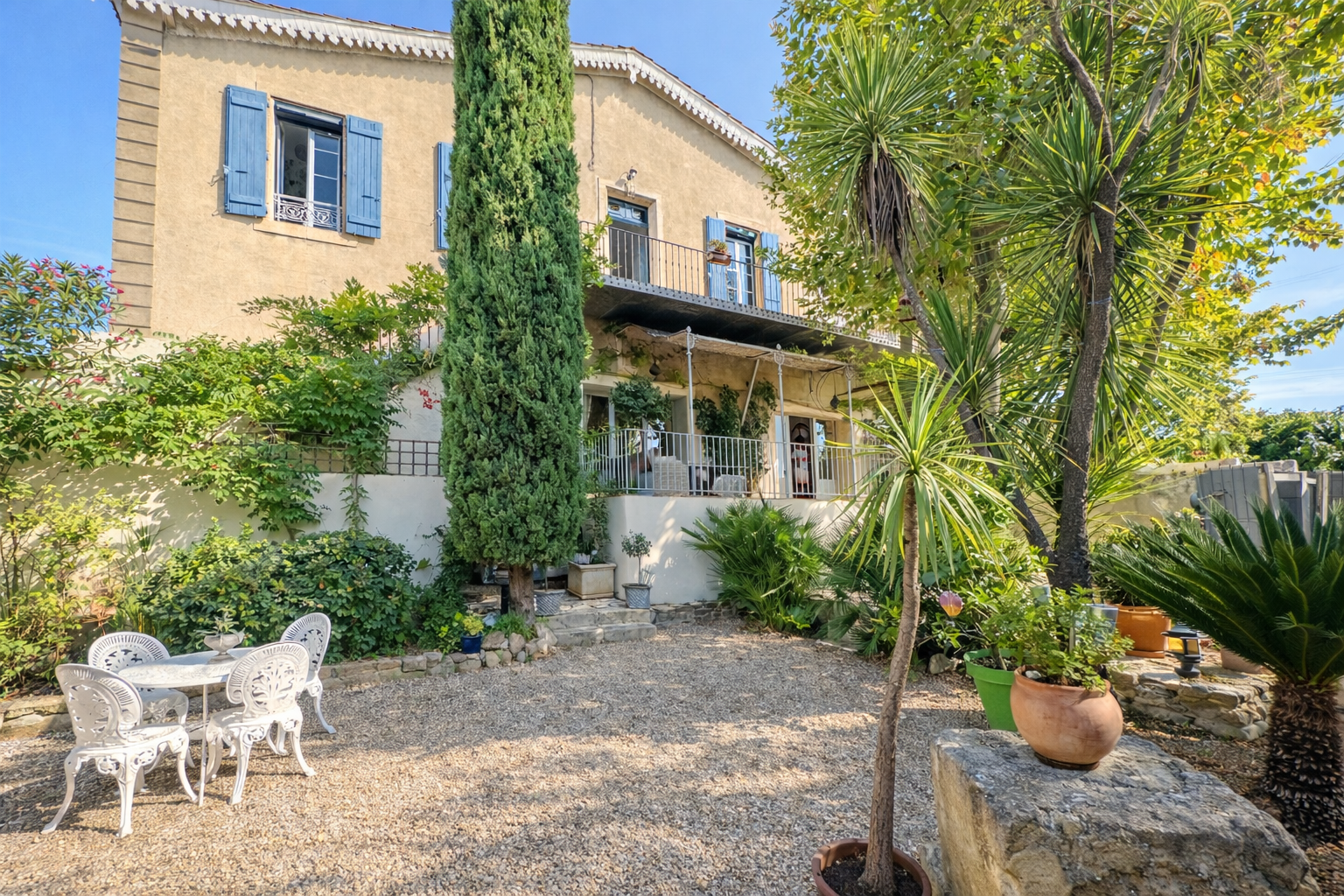 French property for sale in Neffiès, Hérault - €950,000 - photo 