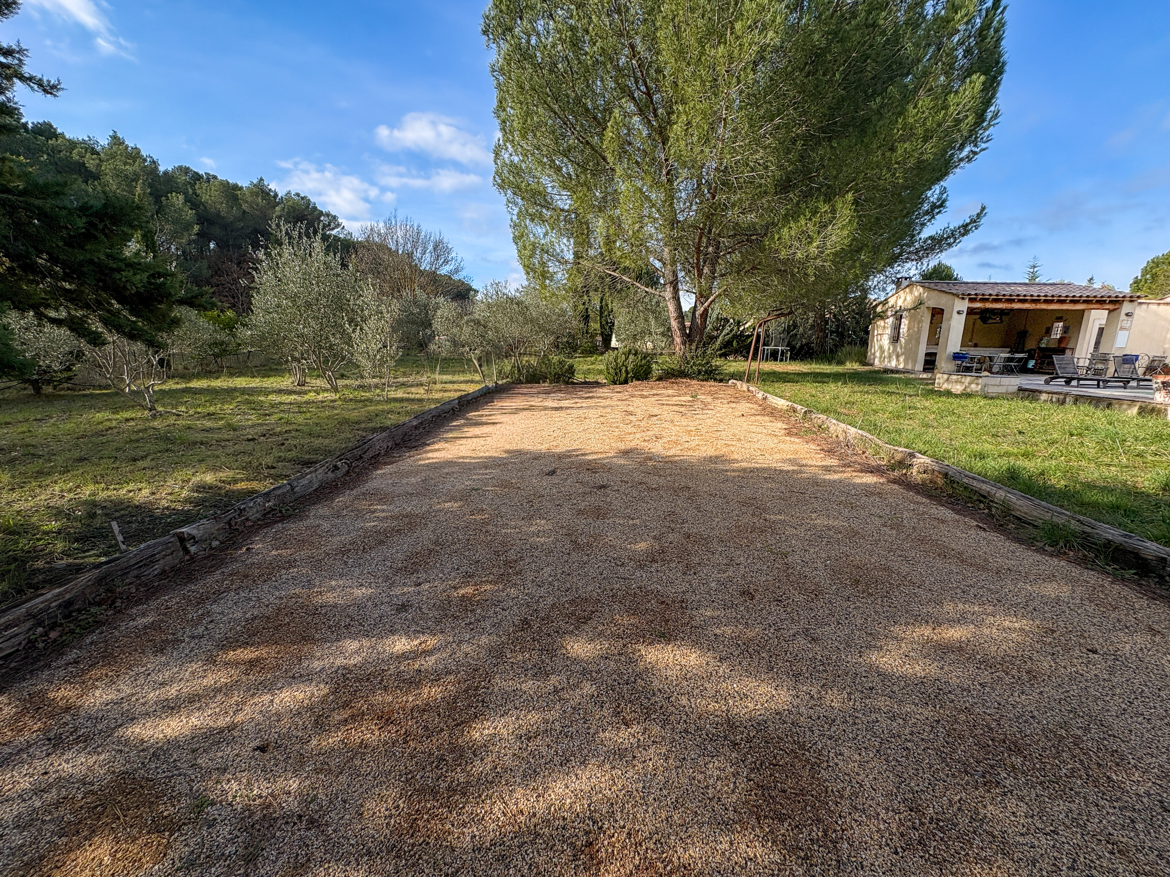 Propriété en France à vendre à Trets, Bouches-du-Rhône - €1 095 000 - photo 