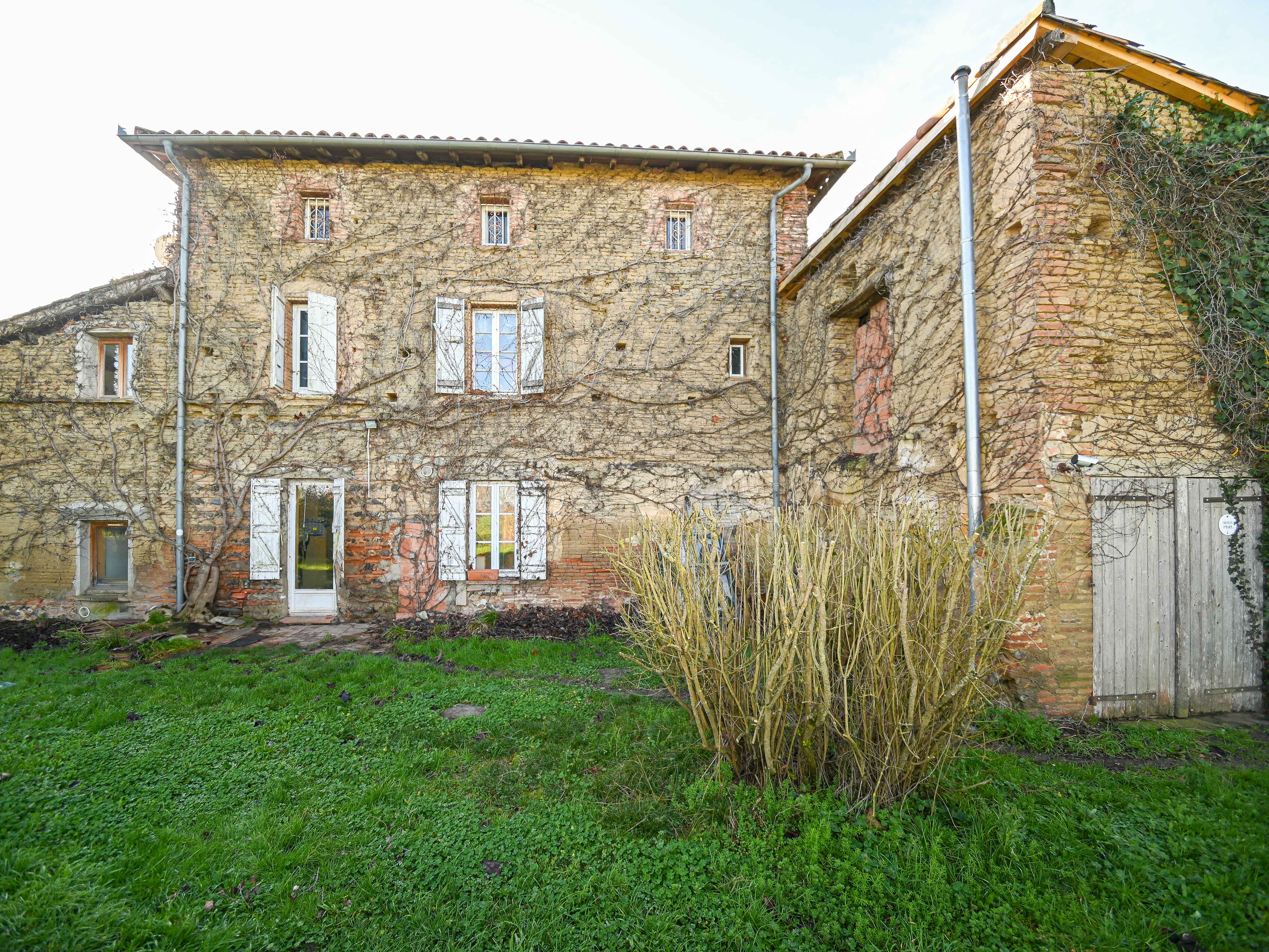 French property for sale in Lavernose-Lacasse, Haute-Garonne - €799,000 - photo 