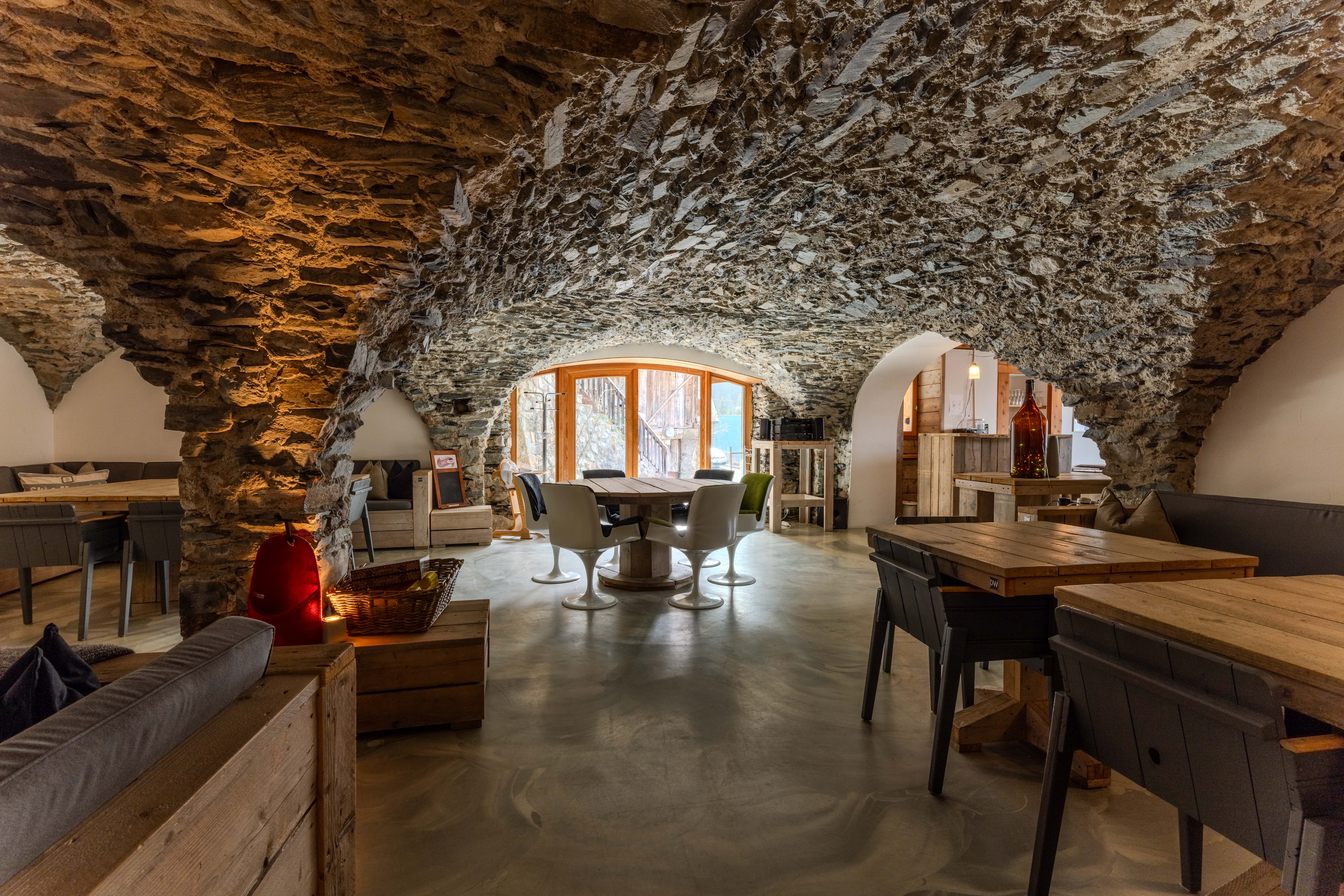 French property for sale in Oz, Isère - €1,750,000 - photo 