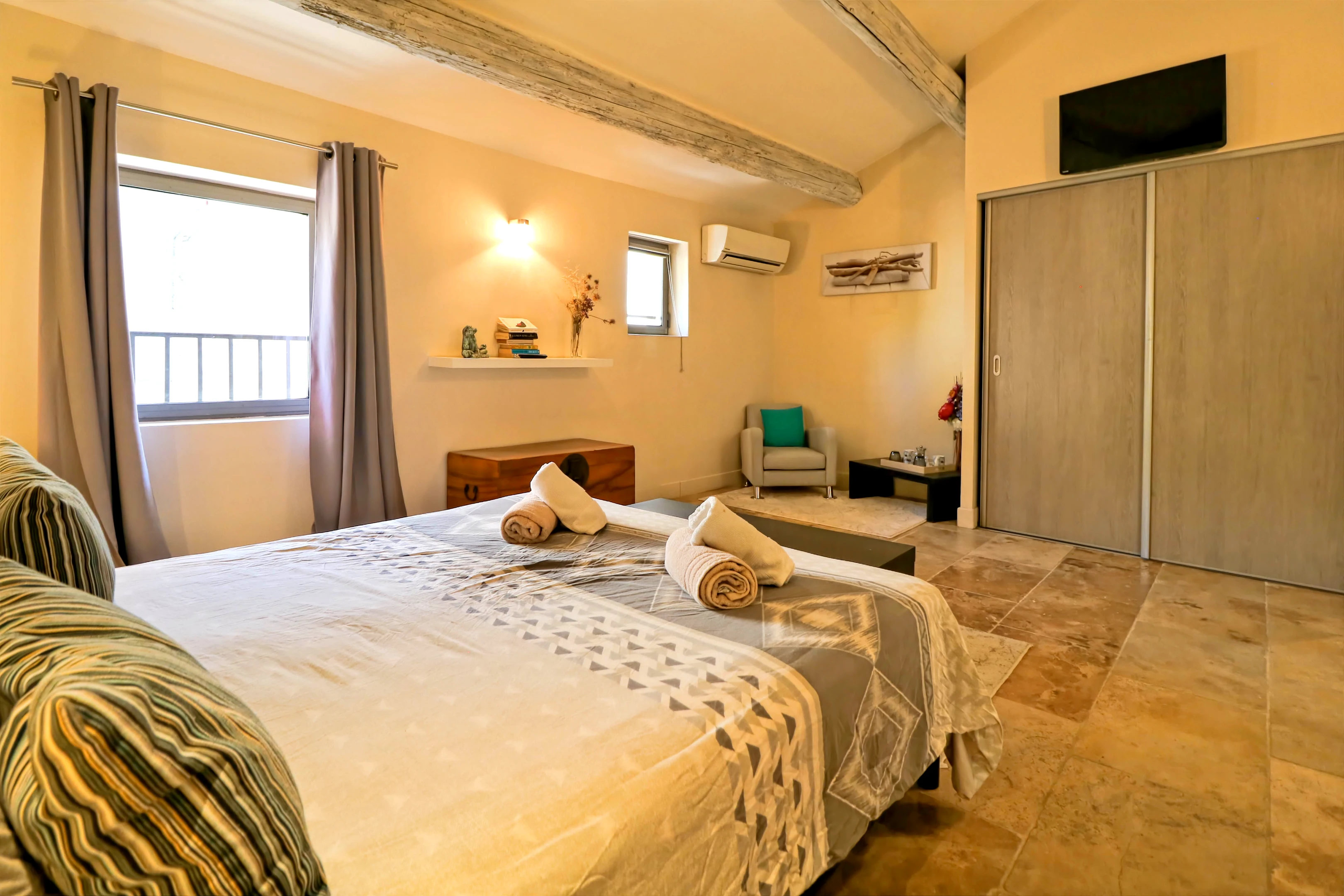 French property for sale in Uzès, Gard - €685,000 - photo 