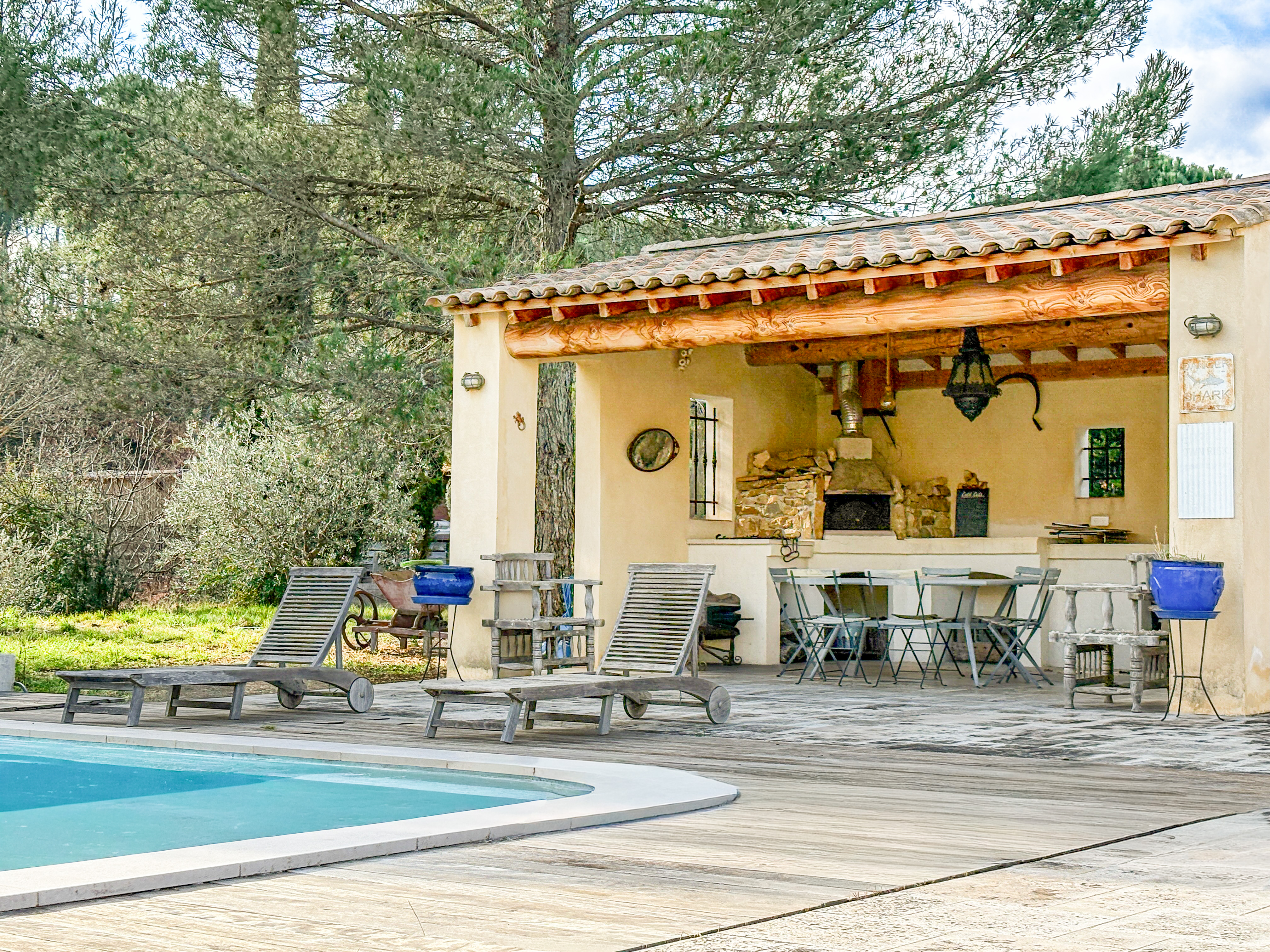 French property for sale in Trets, Bouches-du-Rhône - €1,260,000 - photo 