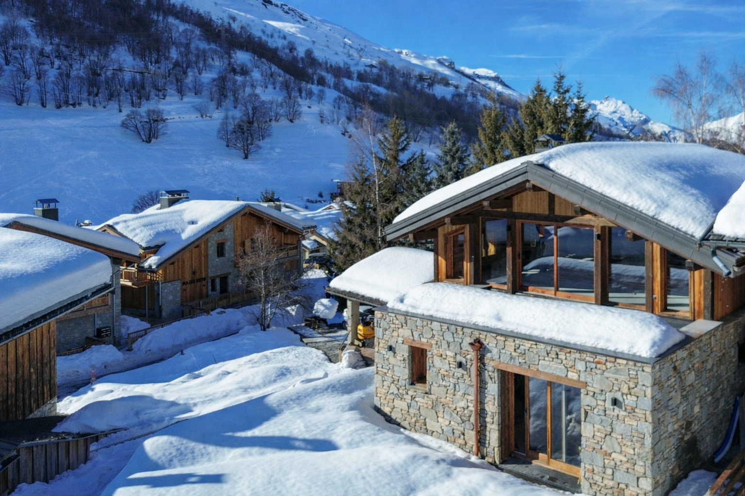 French property for sale in Saint-Martin-de-Belleville, Savoie - €2,350,000 - photo 