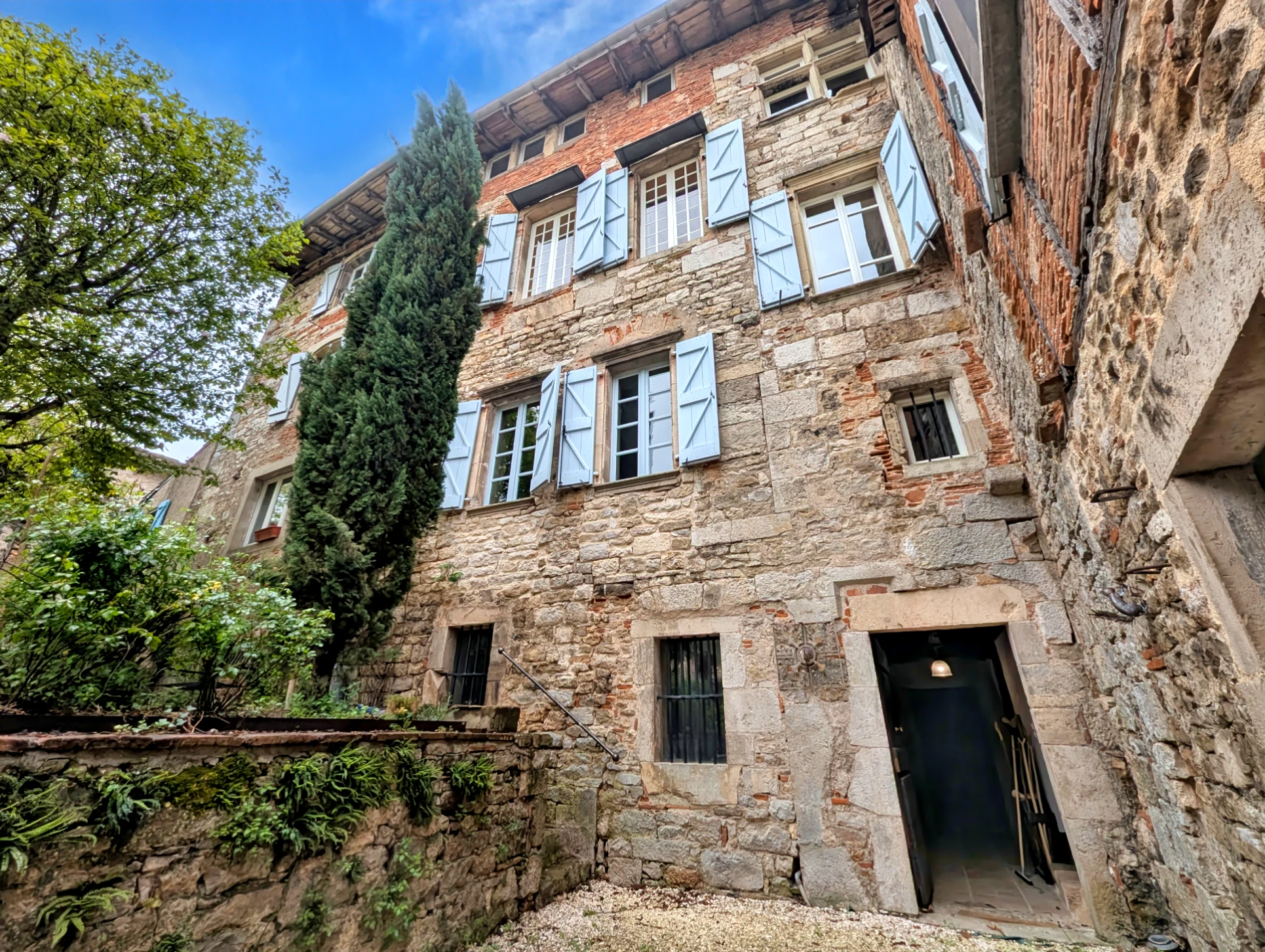 French property for sale in Saint-Antonin-Noble-Val, Tarn-et-Garonne - €695,000 - photo 