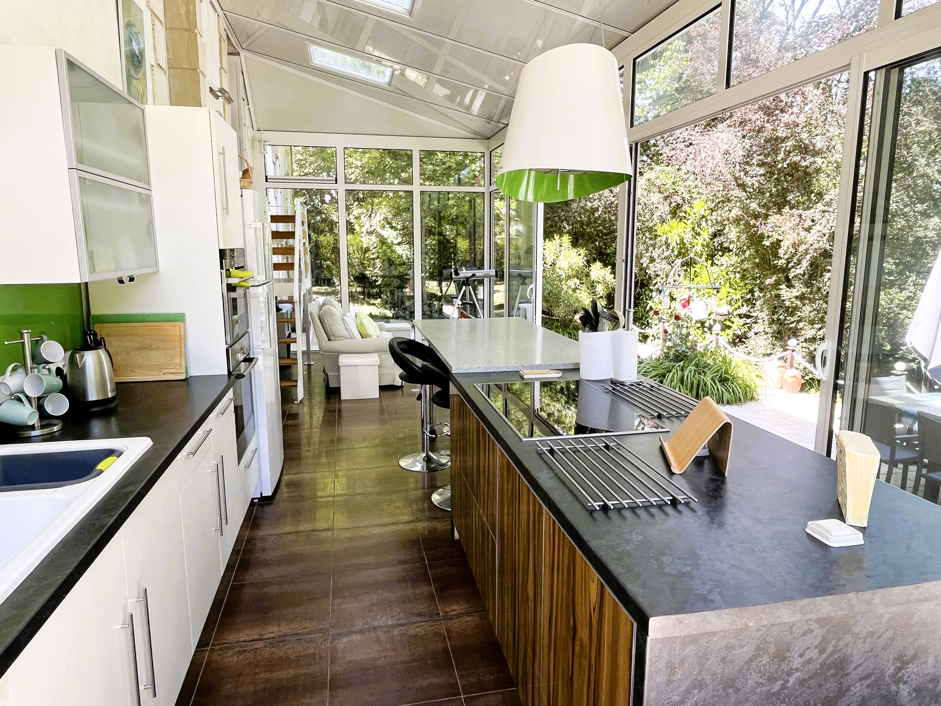 Propriété en France à vendre à Ruffec, Charente - €524 750 - photo 