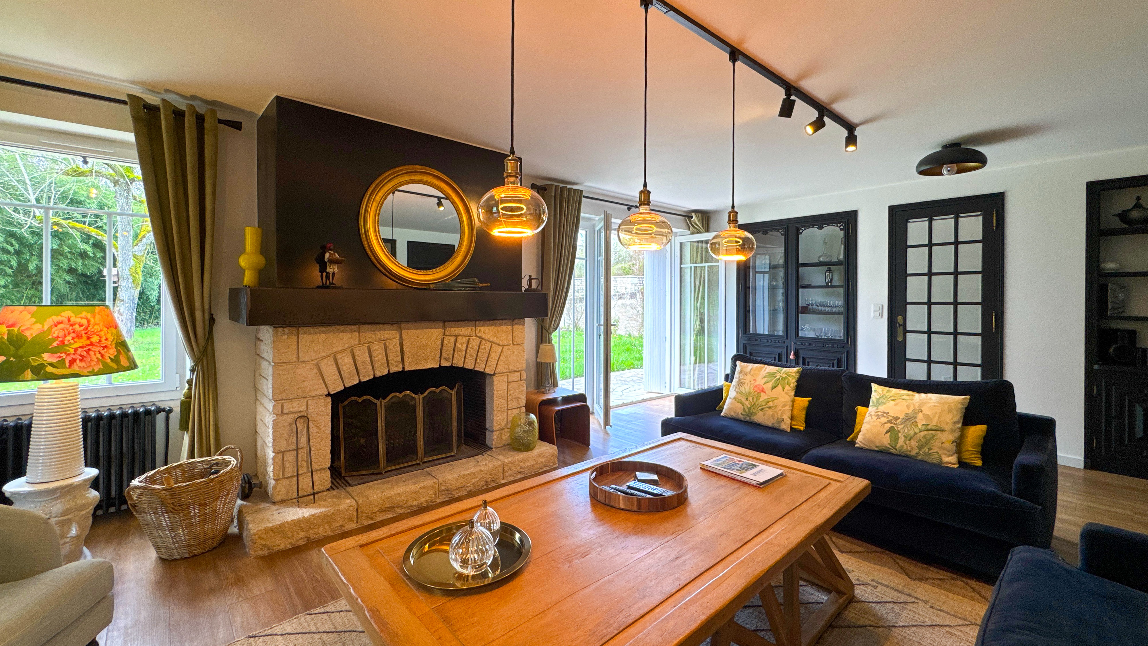 Propriété en France à vendre à Montcuq-en-Quercy-Blanc, Lot - €558 000 - photo 