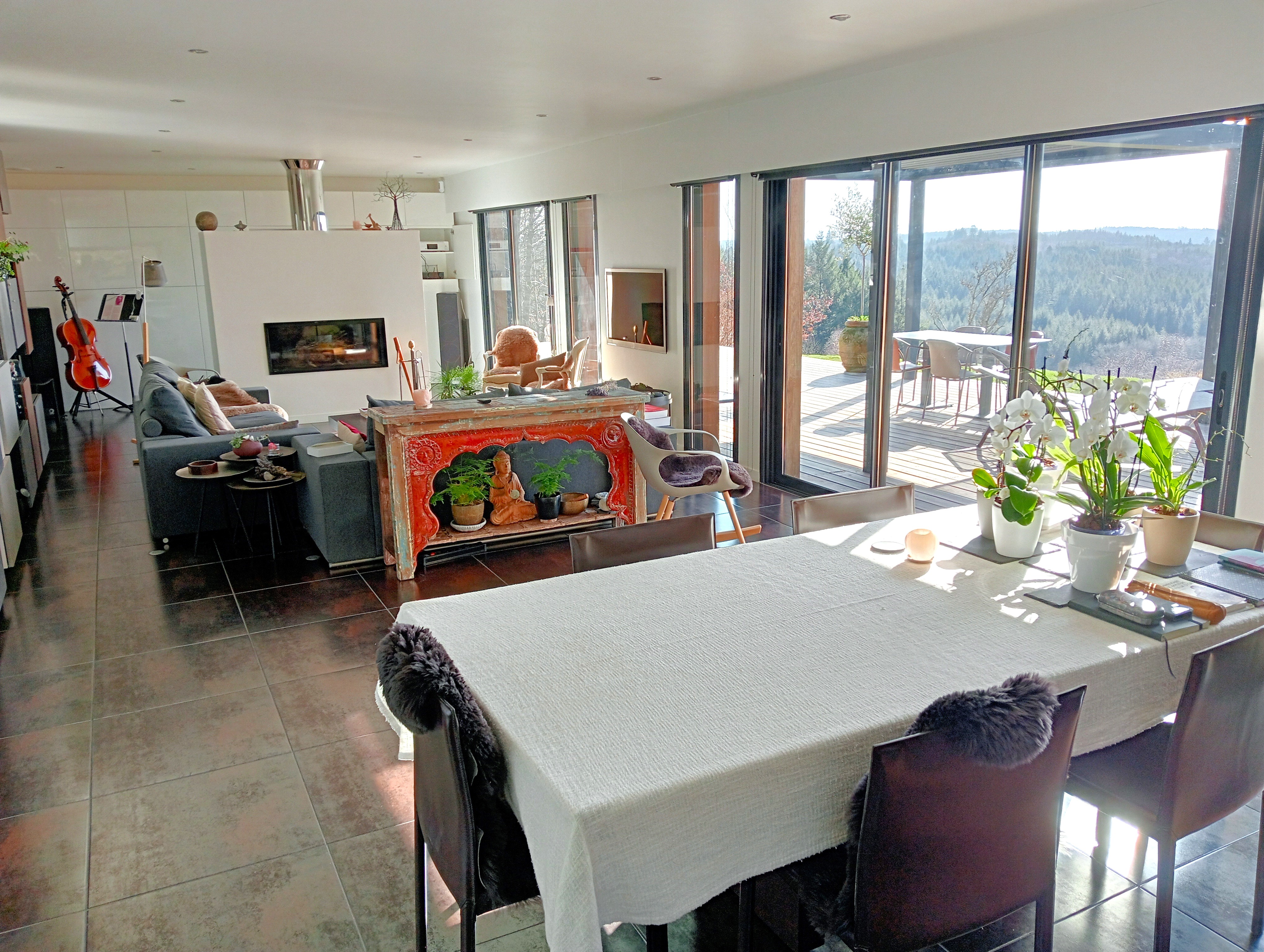 French property for sale in Neuvic, Corrèze - €988,000 - photo 