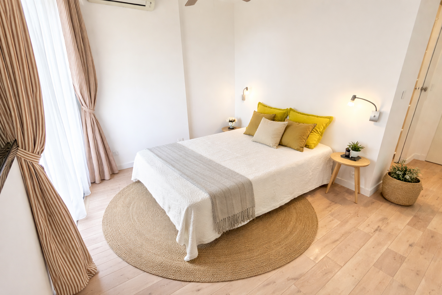 French property for sale in Antibes, Alpes-Maritimes - €420,000 - photo 