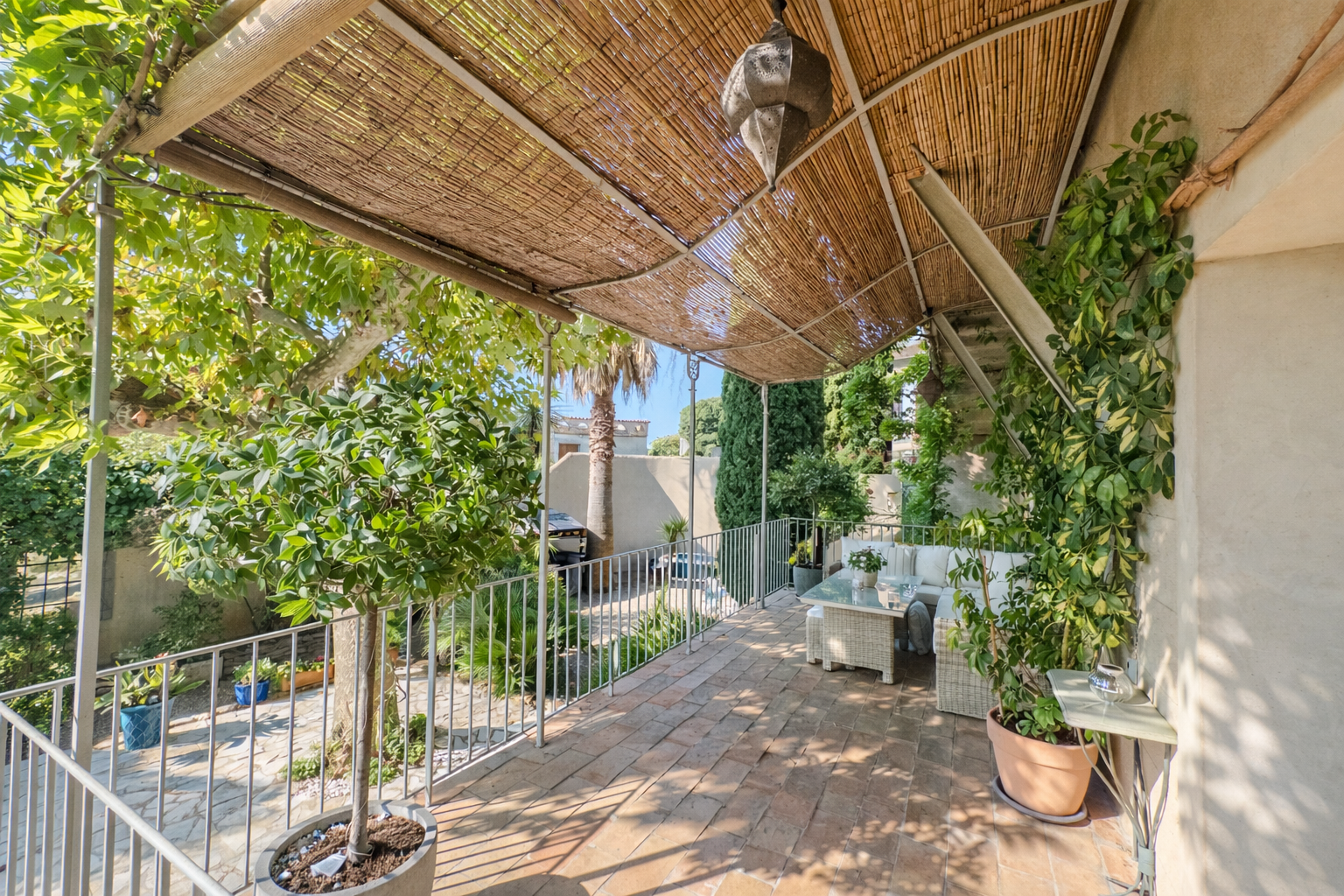 French property for sale in Neffiès, Hérault - €950,000 - photo 