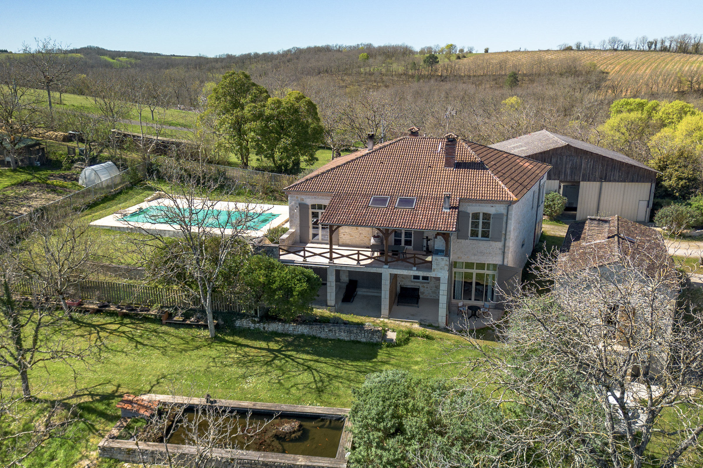 Propriété en France à vendre à Thézac, Lot-et-Garonne - €860 000 - photo 