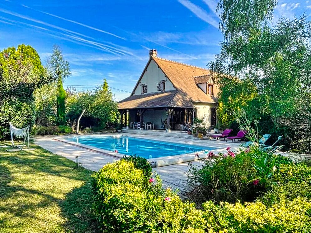 French property for sale in Blois, Loir-et-Cher - €590,000 - photo 