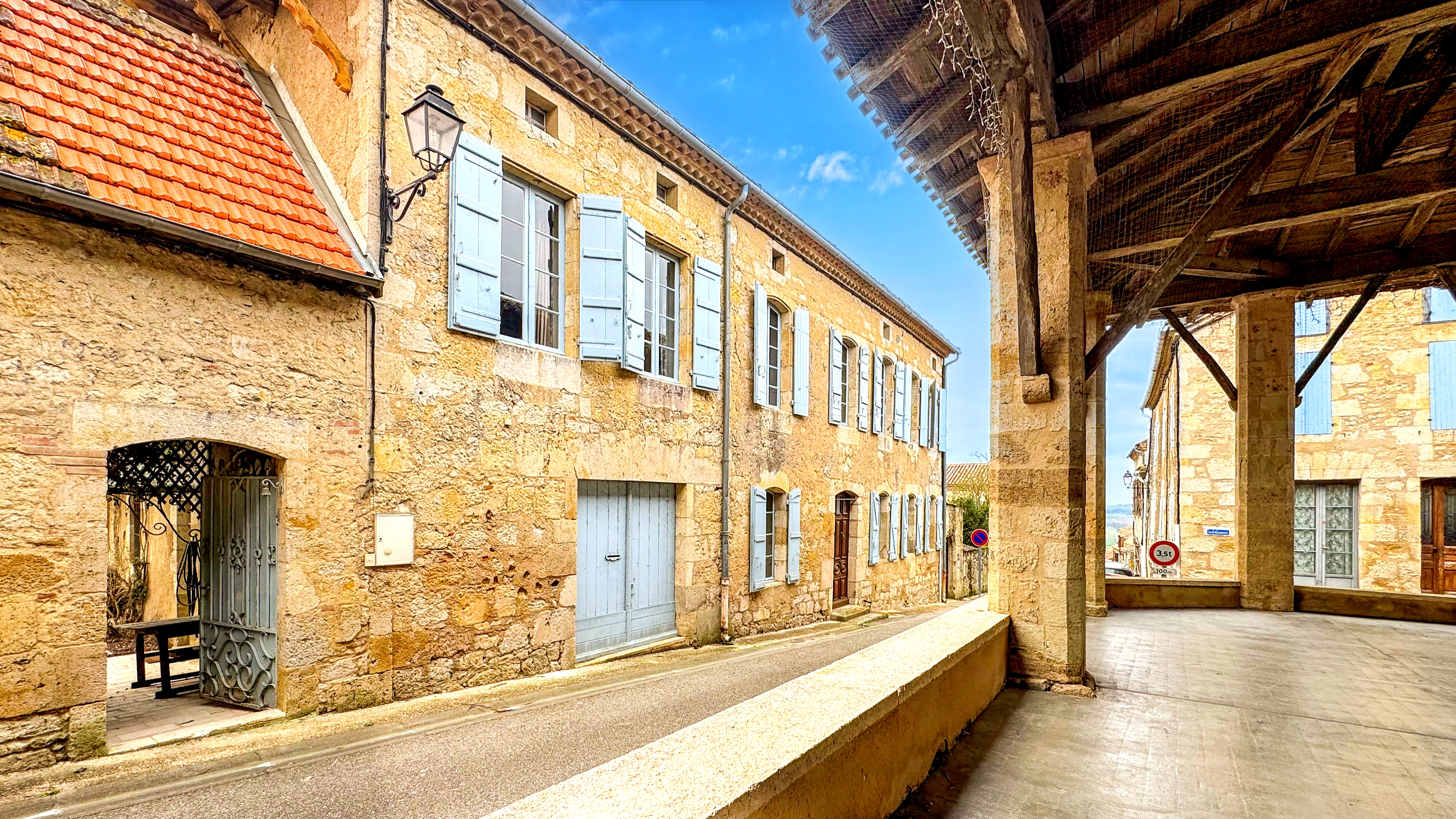 French property for sale in Miradoux, Gers - €598,000 - photo 