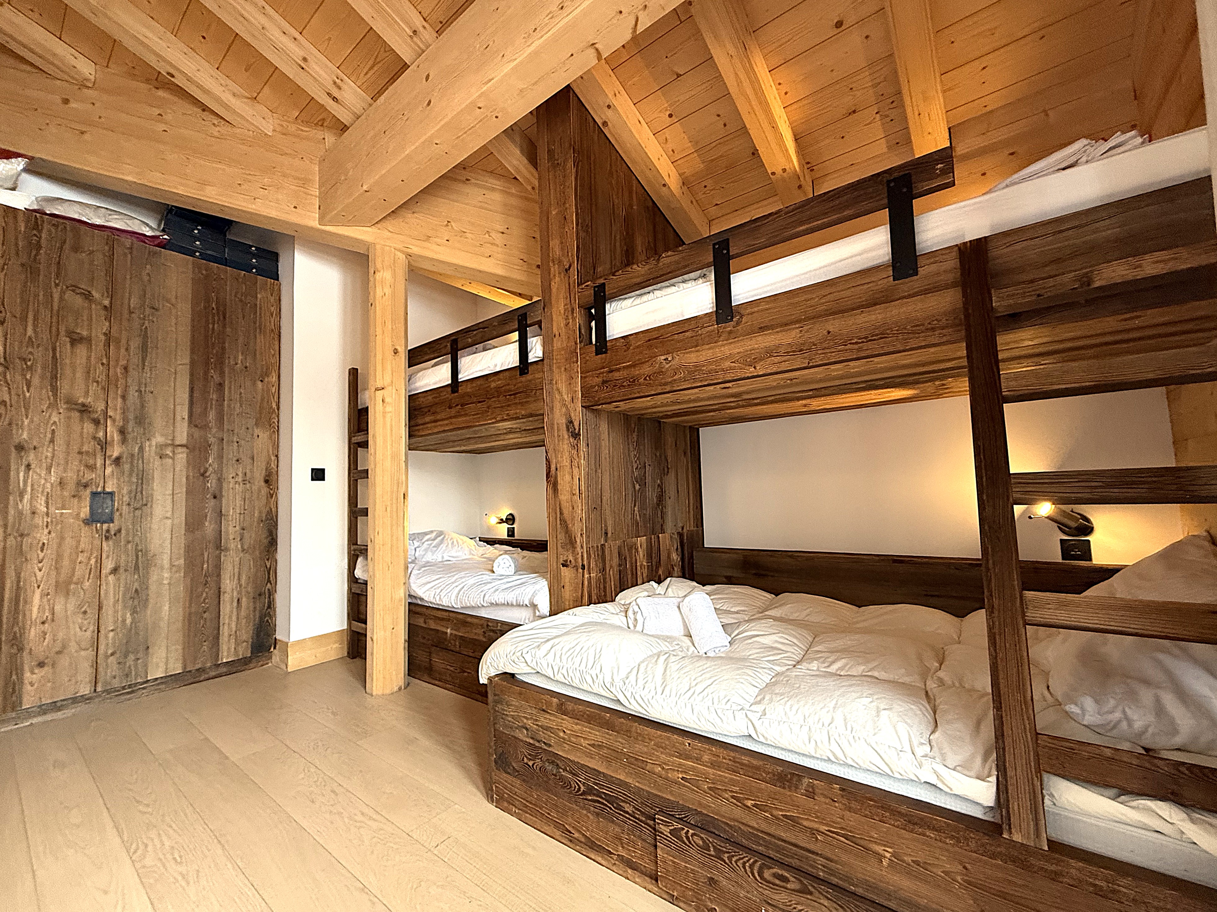 French property for sale in Montvalezan, Savoie - €1,995,000 - photo 