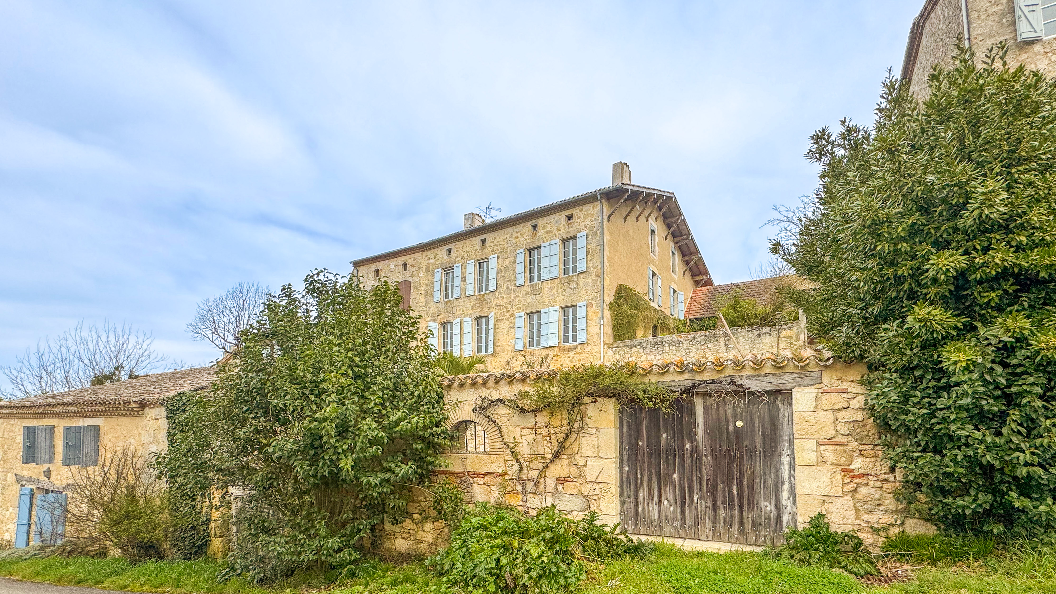 French property for sale in Miradoux, Gers - €598,000 - photo 