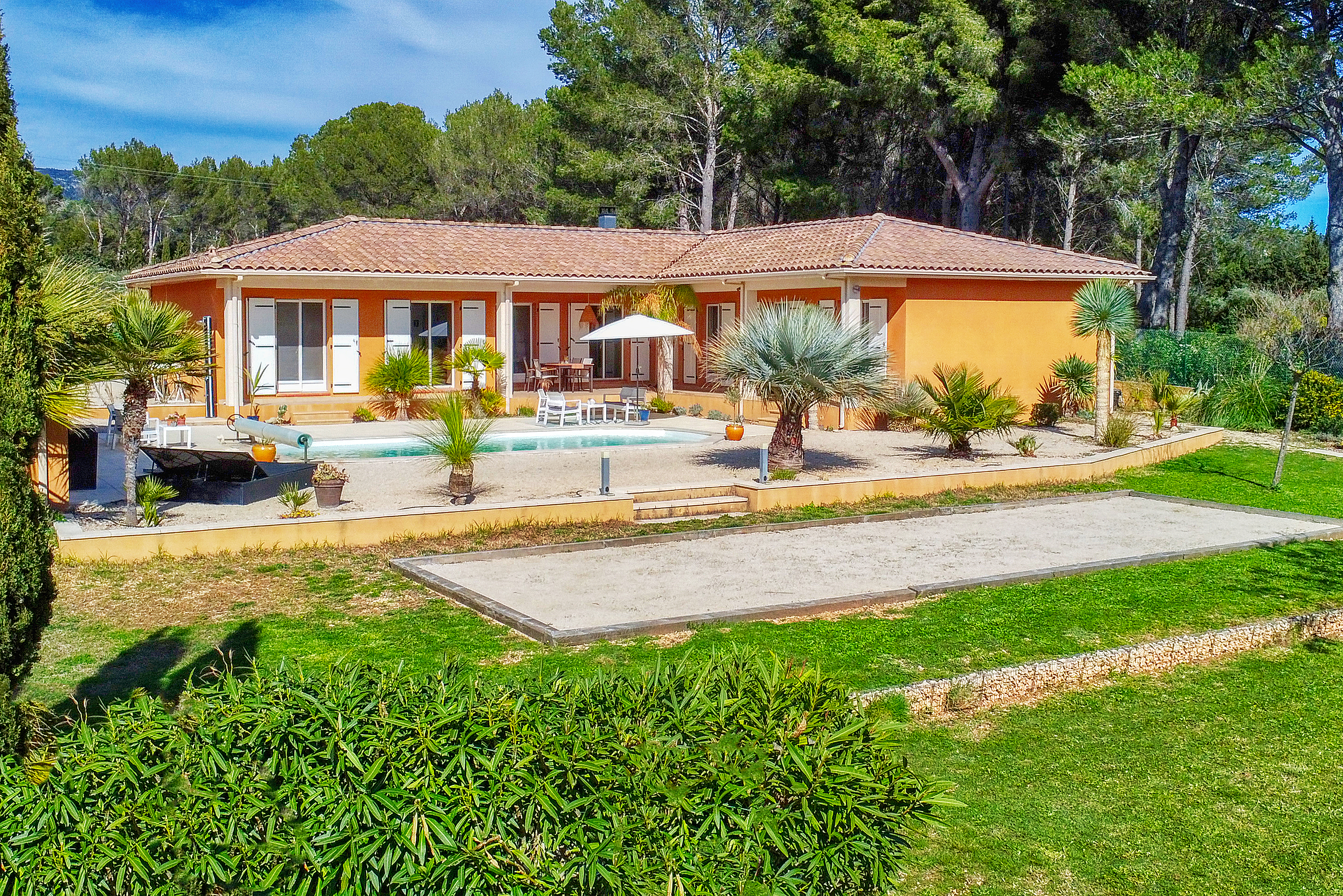 Propriété en France à vendre à Mérindol, Vaucluse - €695 000 - photo 