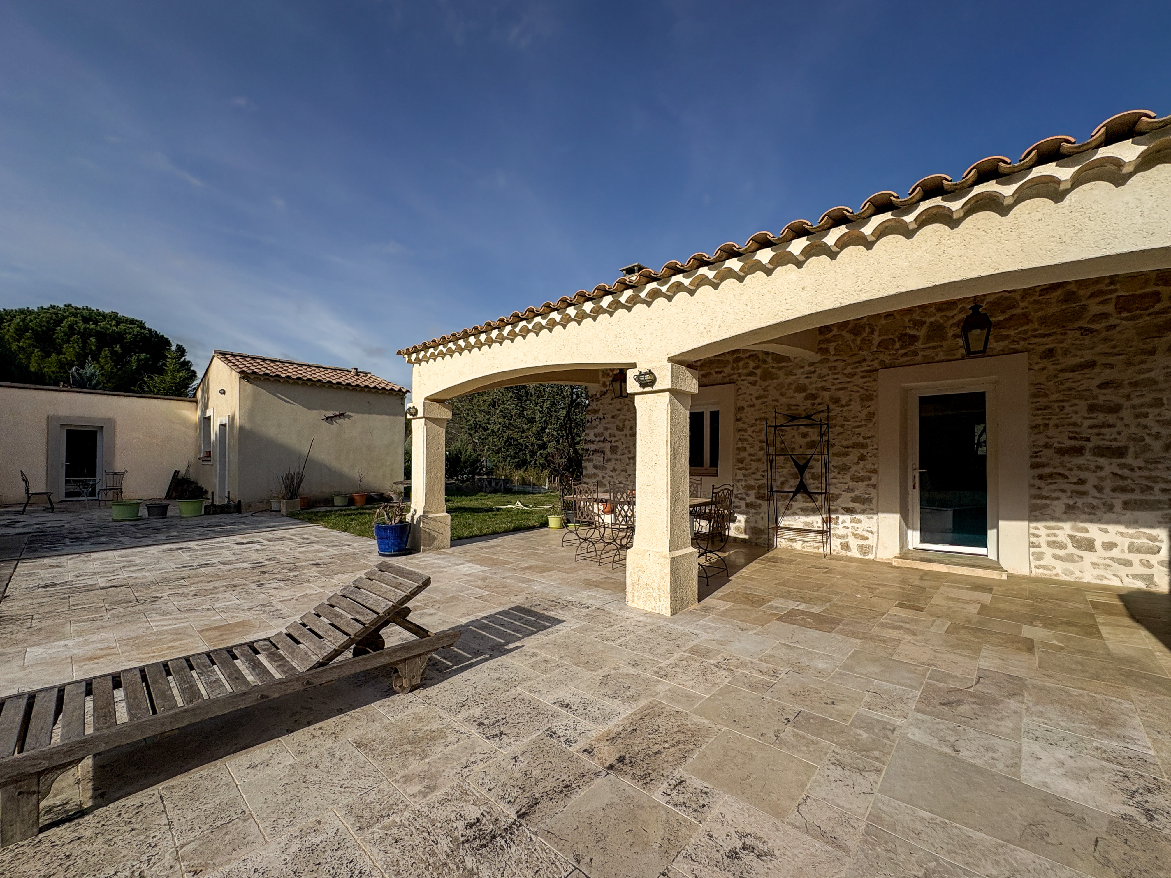 French property for sale in Trets, Bouches-du-Rhône - €1,260,000 - photo 