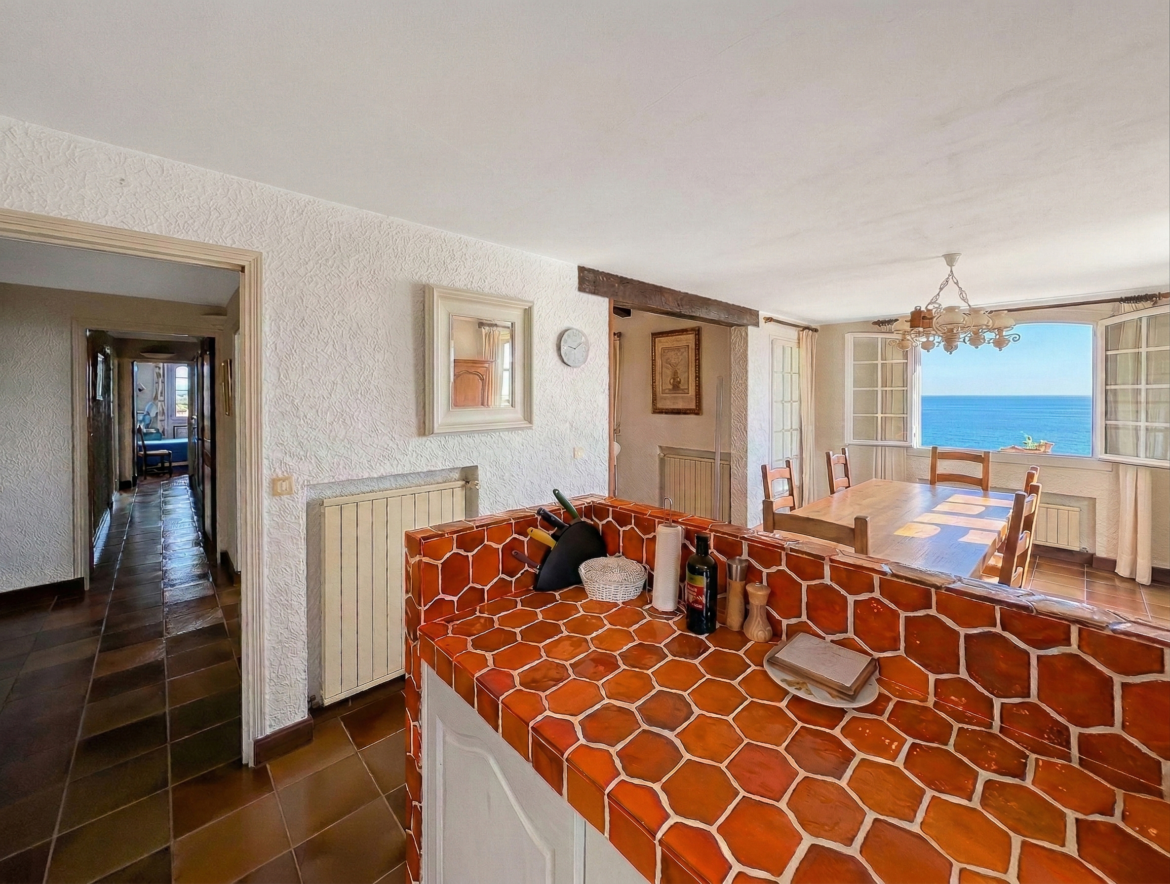 French property for sale in Saint-Raphaël, Var - €1,370,000 - photo 