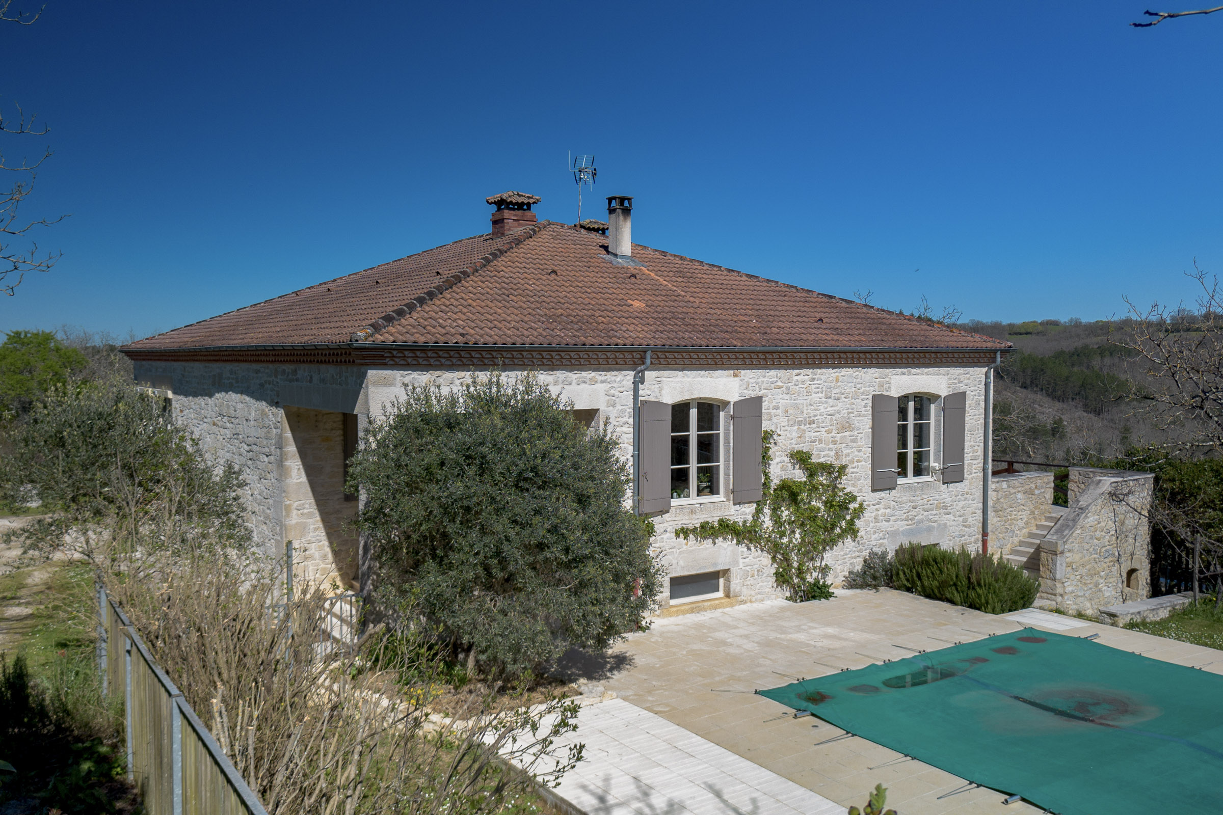 Propriété en France à vendre à Thézac, Lot-et-Garonne - €860 000 - photo 