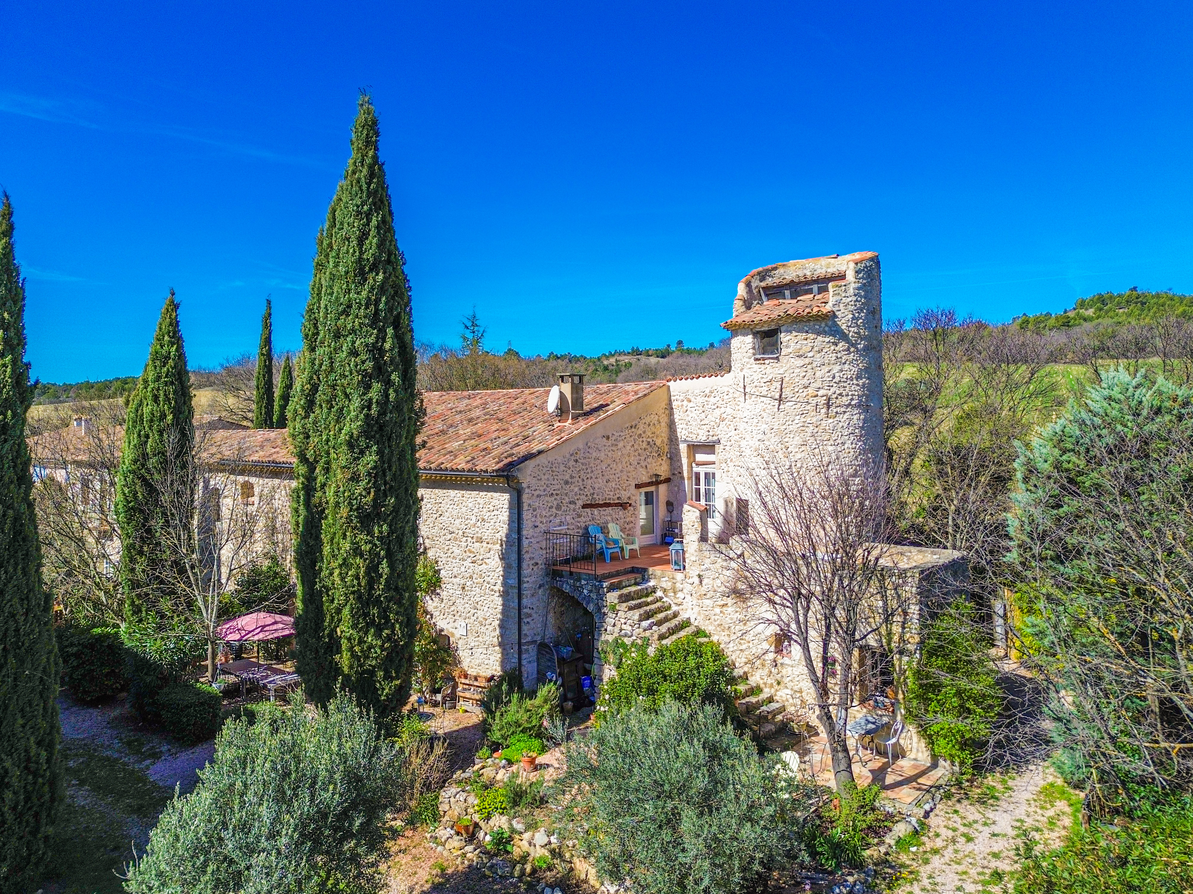 Propriété en France à vendre à Saint-Laurent-du-Verdon, Alpes-de-Haute-Provence - €958 000 - photo 