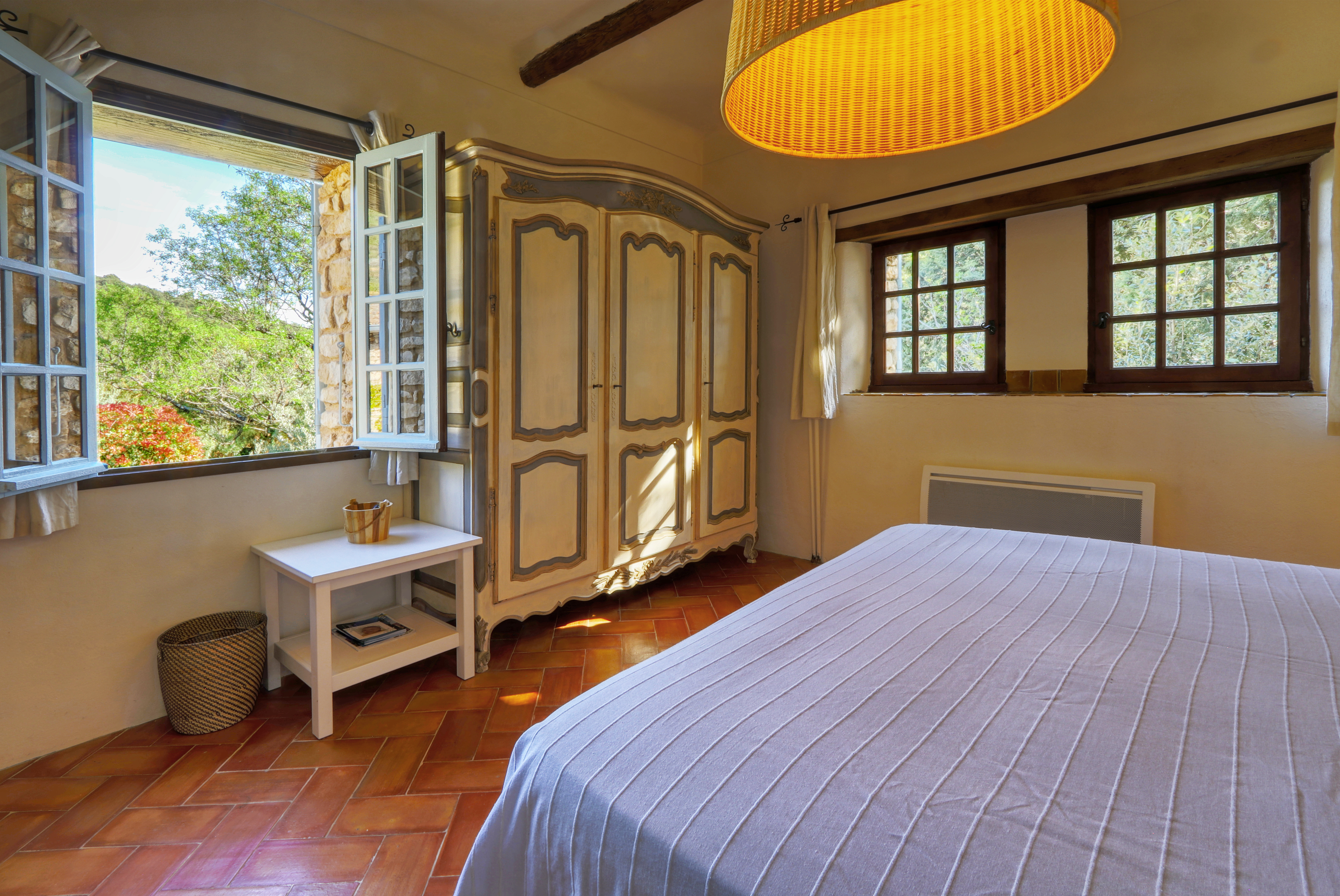 French property for sale in Villars, Vaucluse - €680,000 - photo 