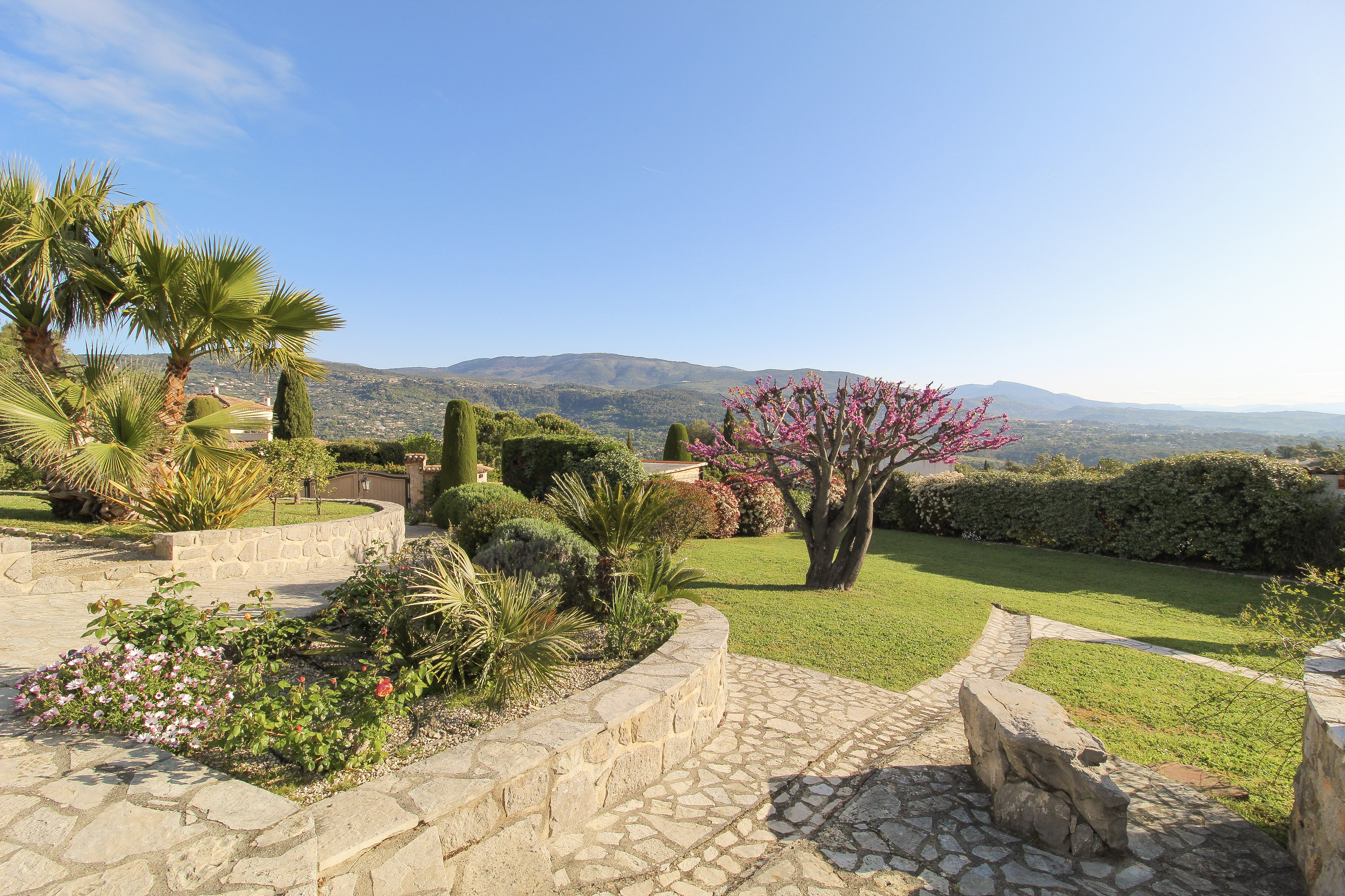 French property for sale in Peymeinade, Alpes-Maritimes - €1,645,000 - photo 