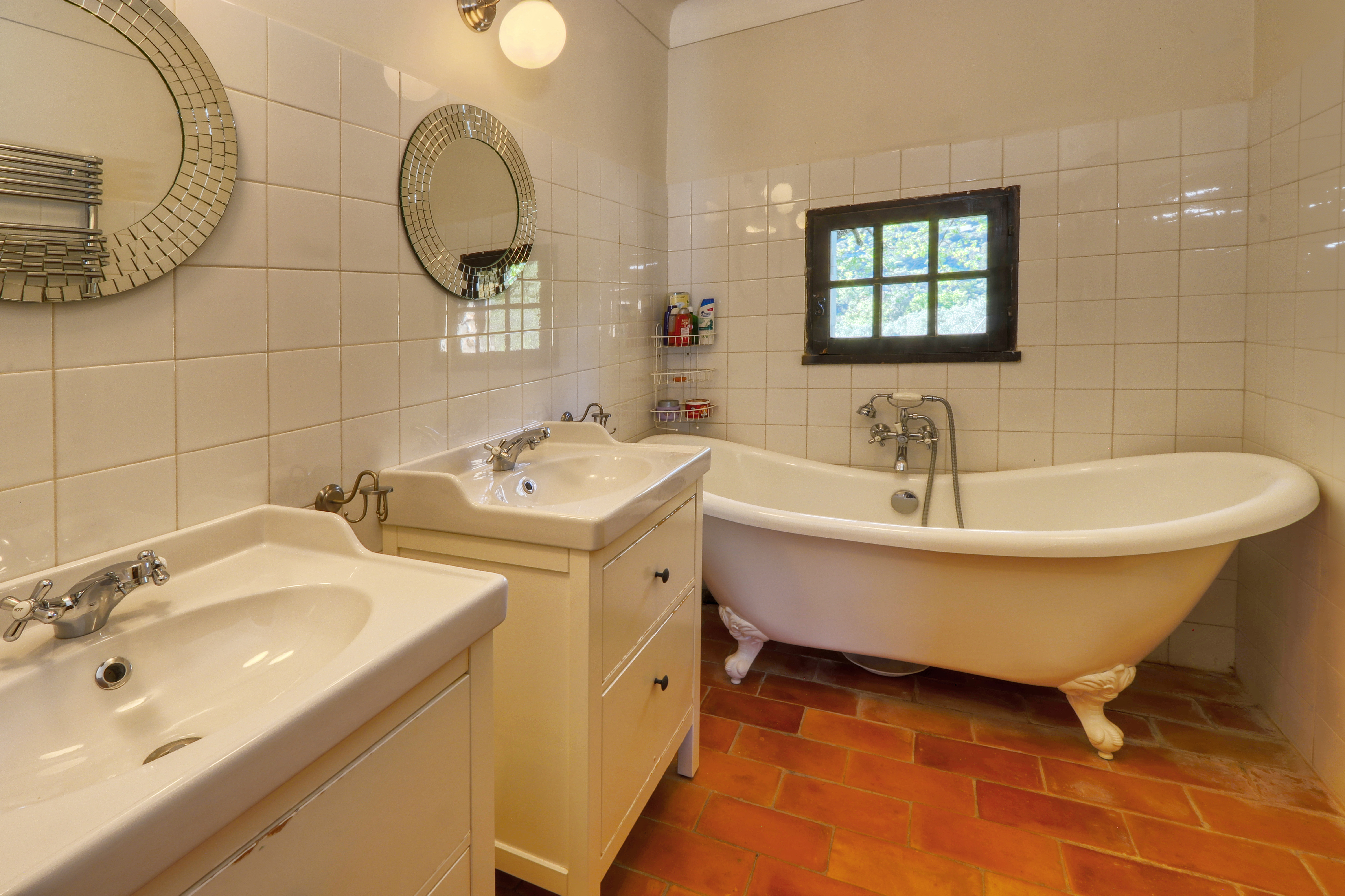 French property for sale in Villars, Vaucluse - €940,000 - photo 