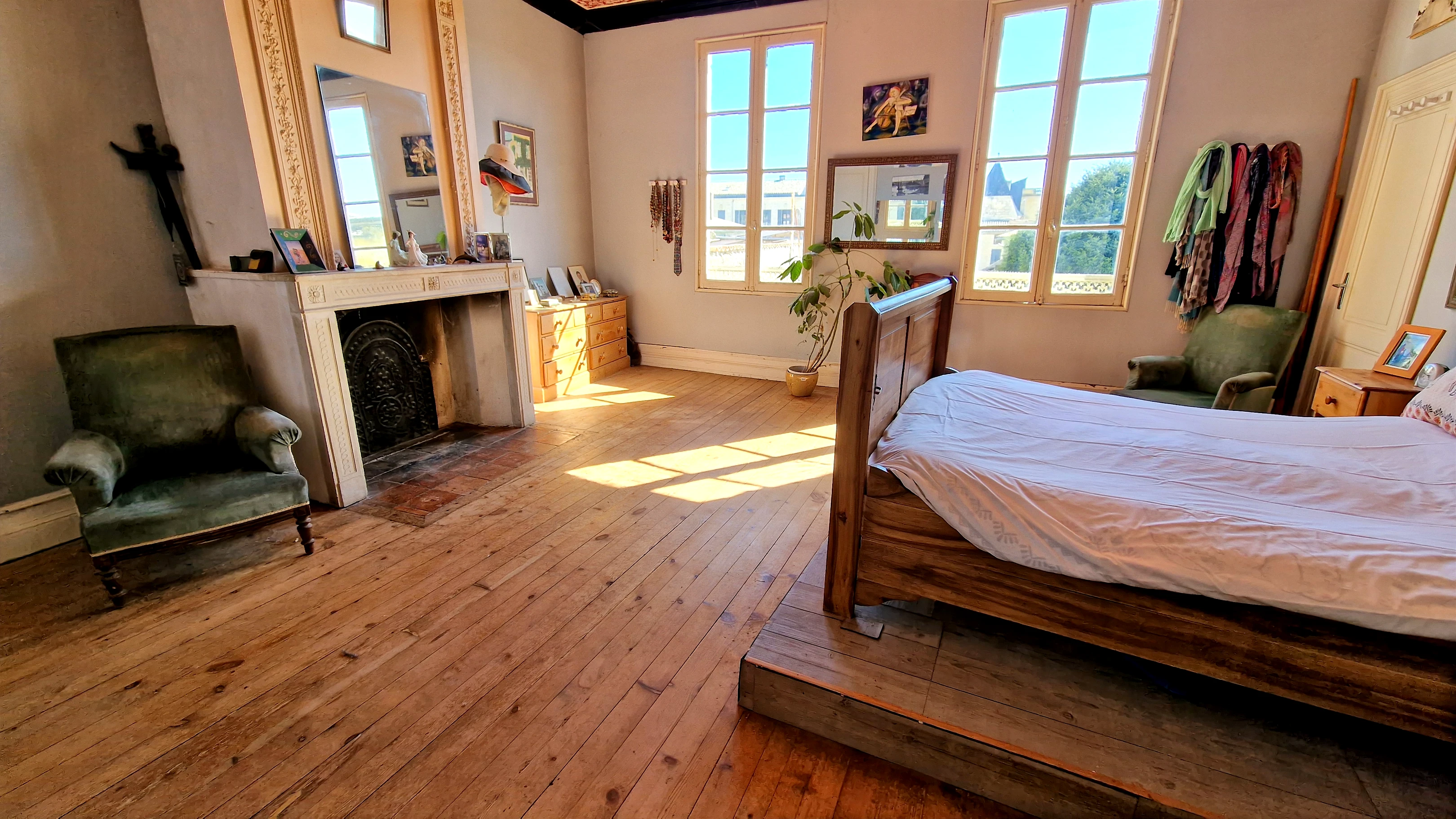 French property for sale in Castillon-la-Bataille, Gironde - €975,000 - photo 