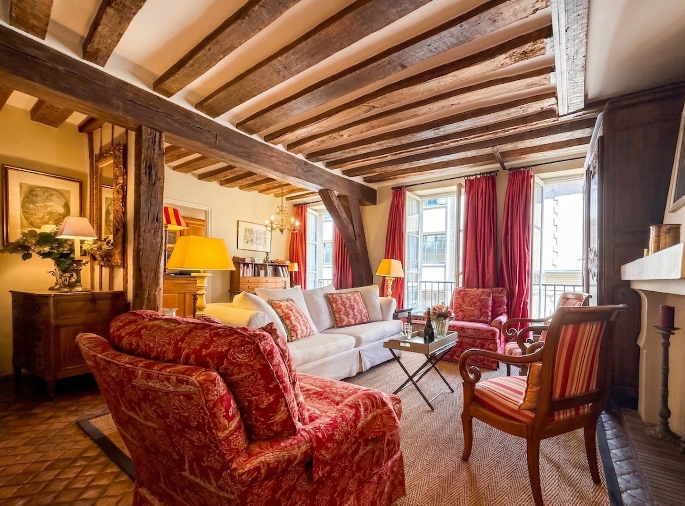 French property for sale in Paris 4e Arrondissement, Paris - €975,000 - photo 