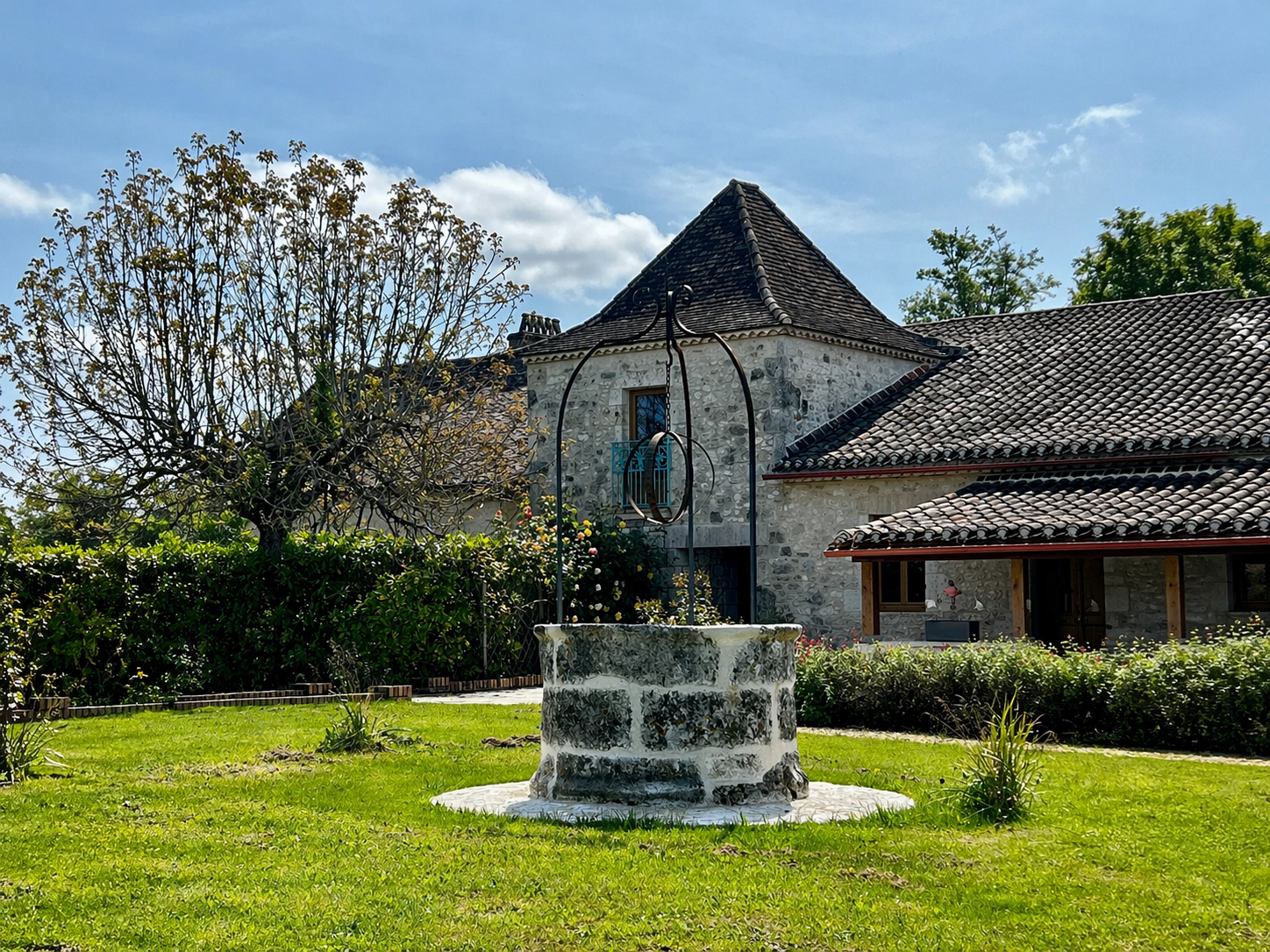 Near to Issigeac, Exceptional Dordogne Estate with Gîtes, Pool & Development Potential à Boisse