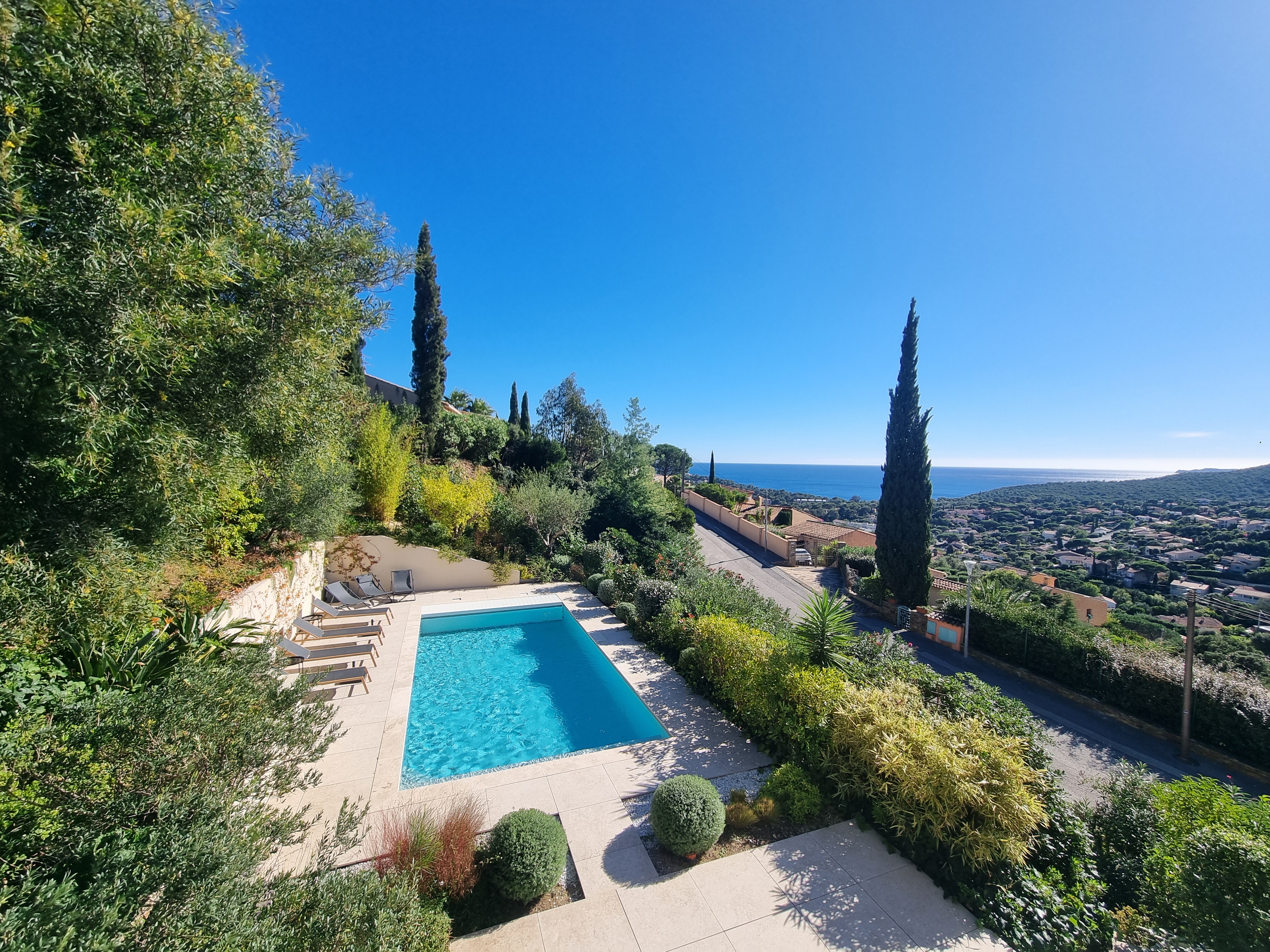 Propriété en France à vendre à Cavalaire-sur-Mer, Var - €1 650 000 - photo 