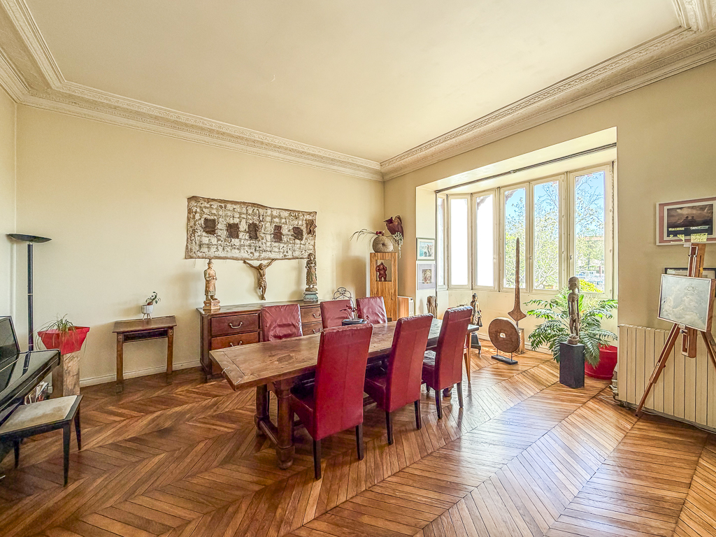 Propriété en France à vendre à Joinville-le-Pont, Val-de-Marne - €2 300 000 - photo 