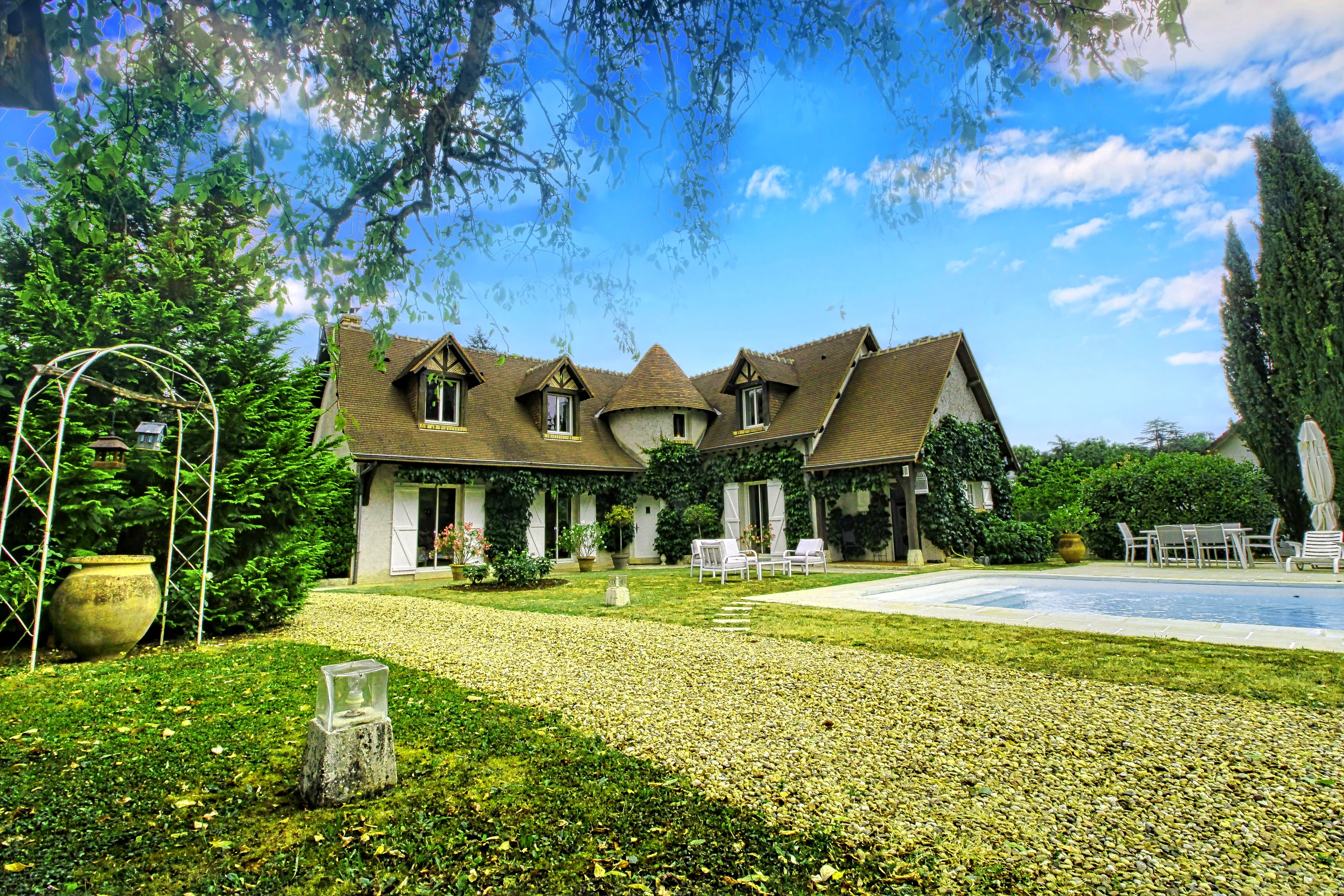 French property for sale in Mer, Loir-et-Cher - €649,000 - photo 