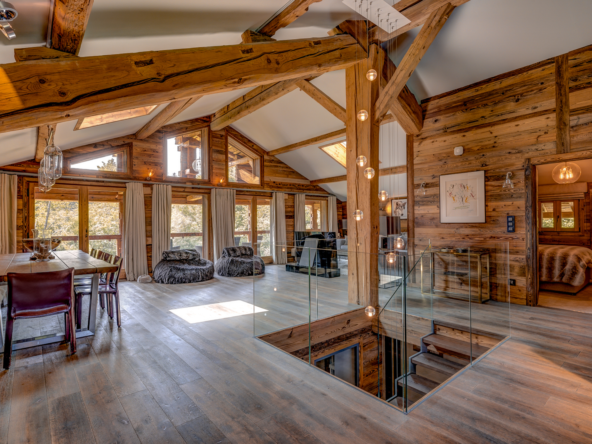 French property for sale in Arâches-la-Frasse, Haute-Savoie - €2,250,000 - photo 