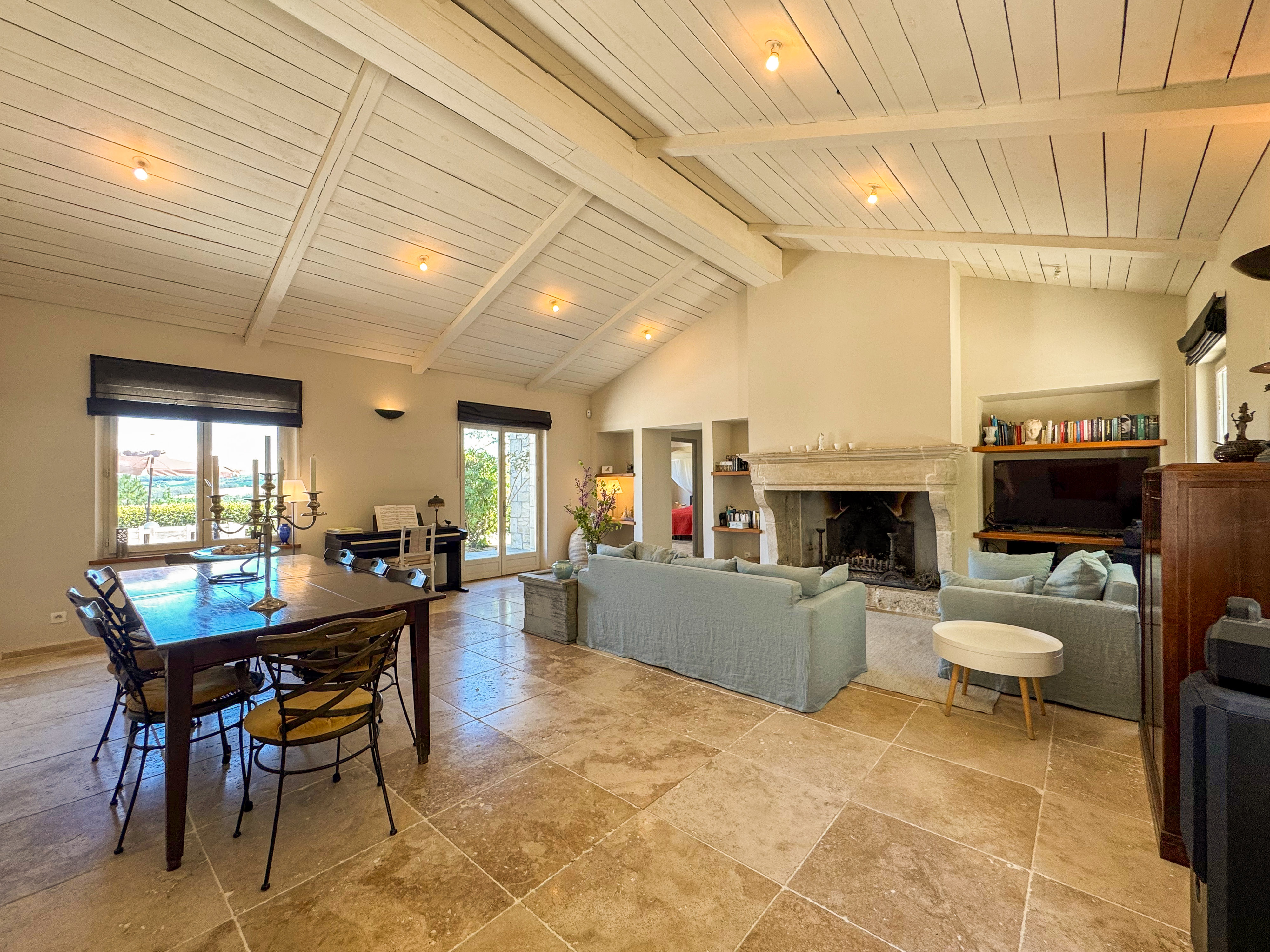 Propriété en France à vendre à Lendou-en-Quercy, Lot - €689 000 - photo 