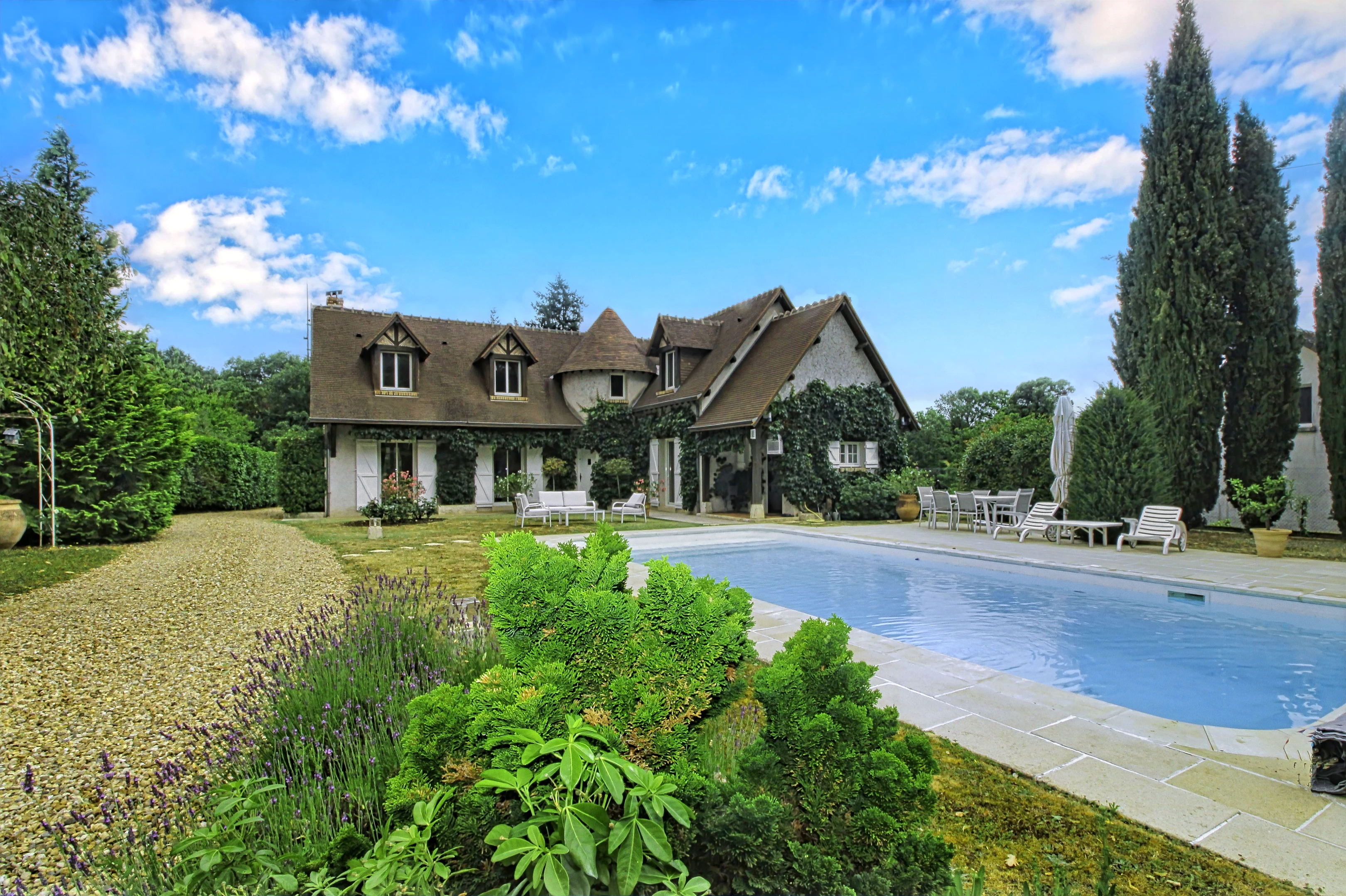 French property for sale in Mer, Loir-et-Cher - €649,000 - photo 