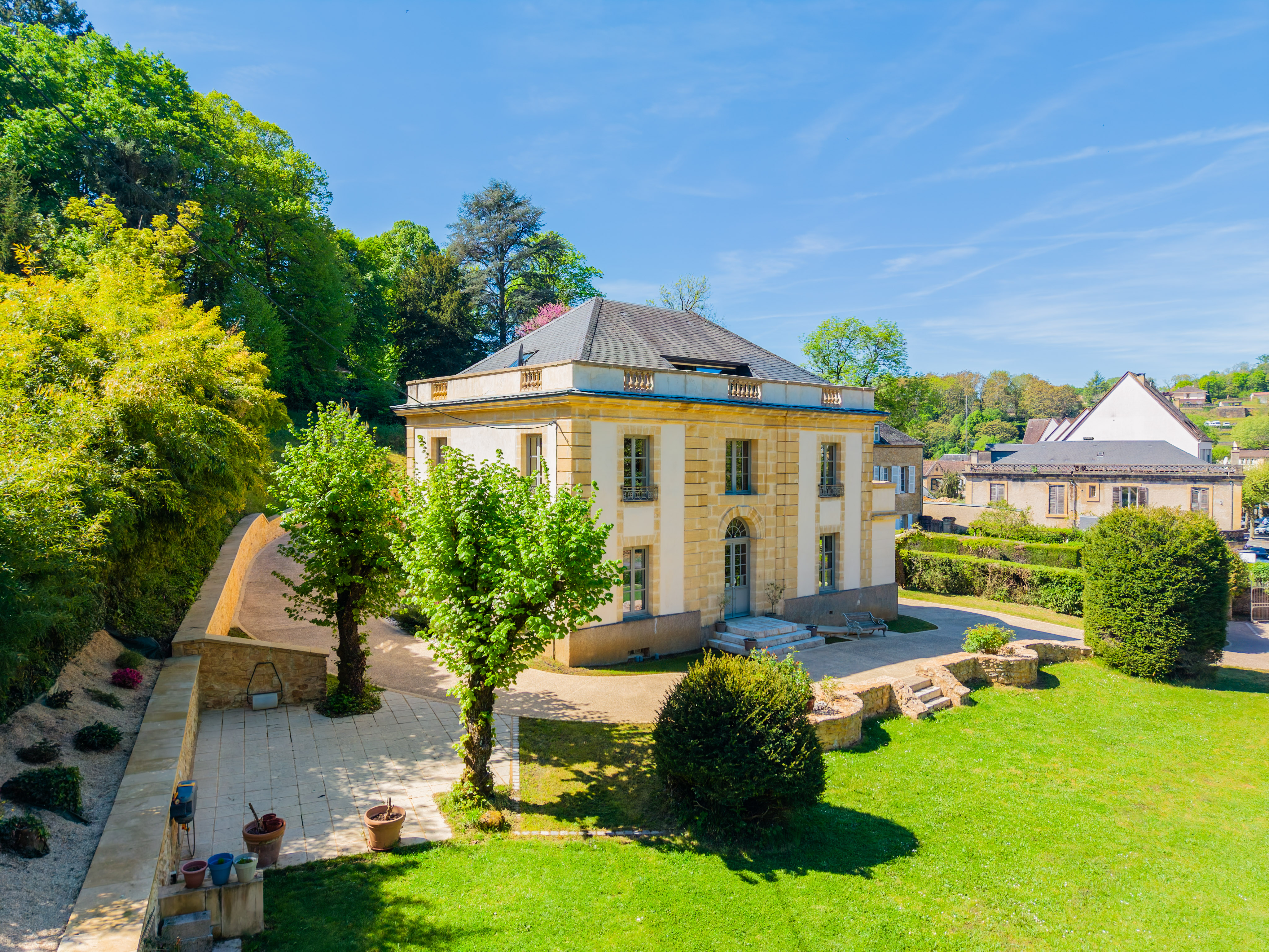 Propriété en France à vendre à Sarlat-la-Canéda, Dordogne - €1 895 000 - photo 