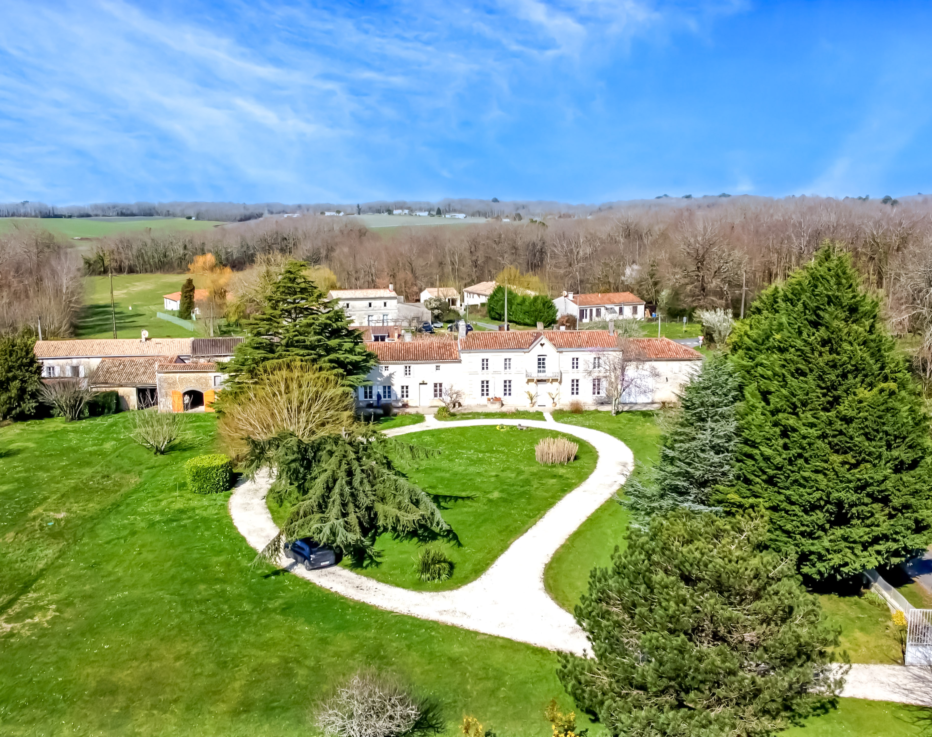 French property for sale in Semoussac, Charente-Maritime - €460,000 - photo 