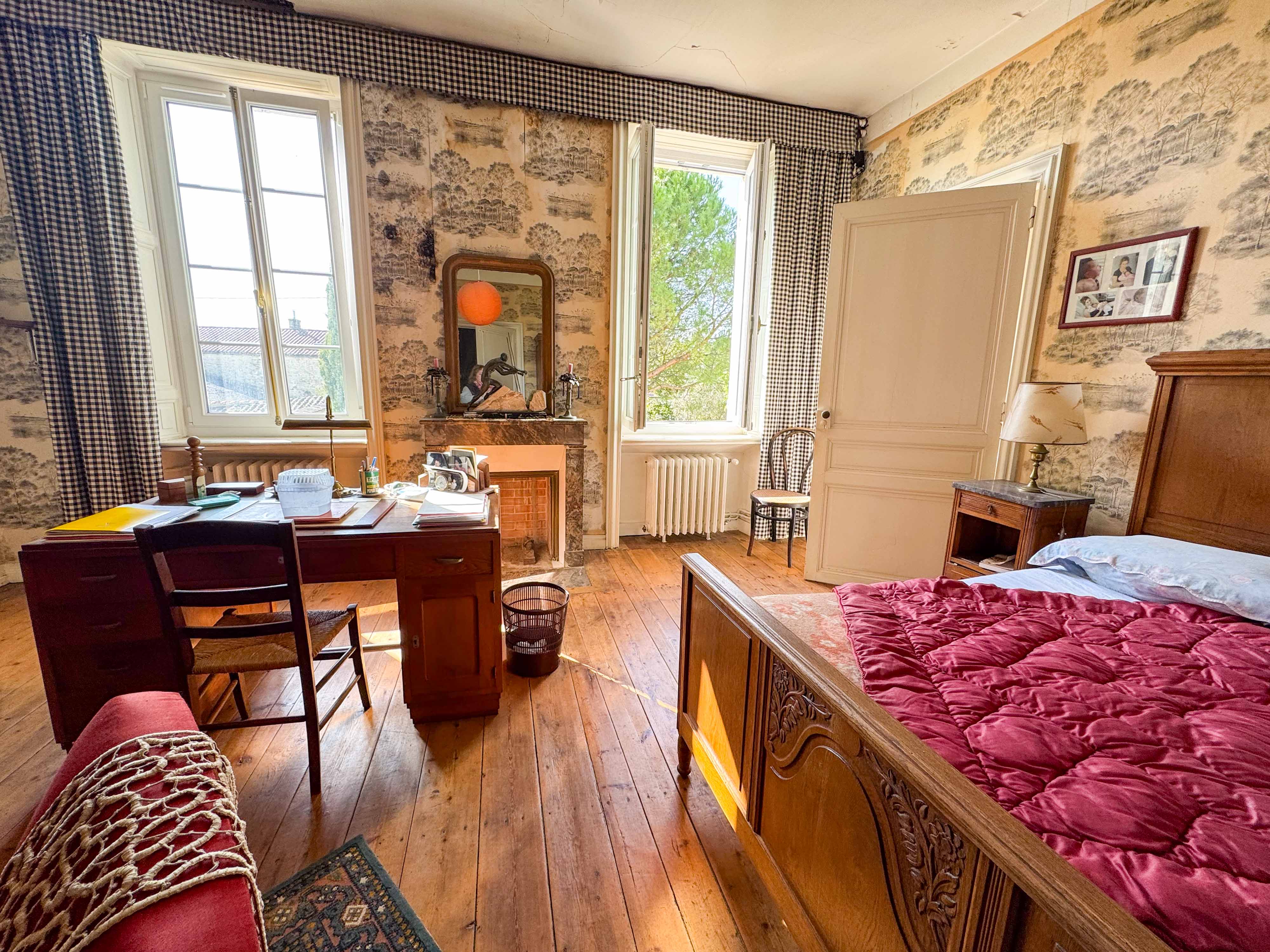 Propriété en France à vendre à Aumagne, Charente-Maritime - €879 800 - photo 