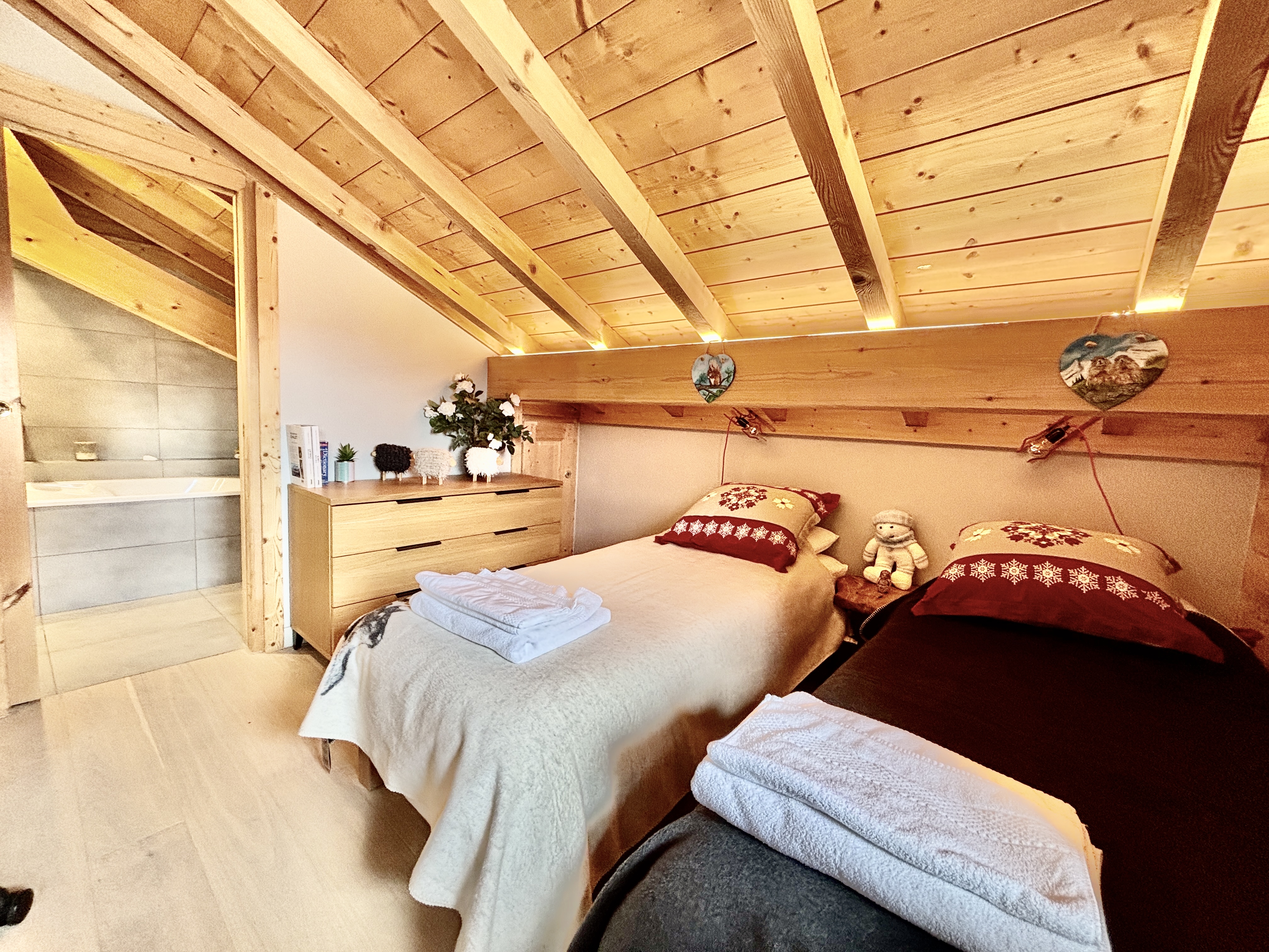 French property for sale in Saint-Gervais-les-Bains, Haute-Savoie - €1,895,000 - photo 