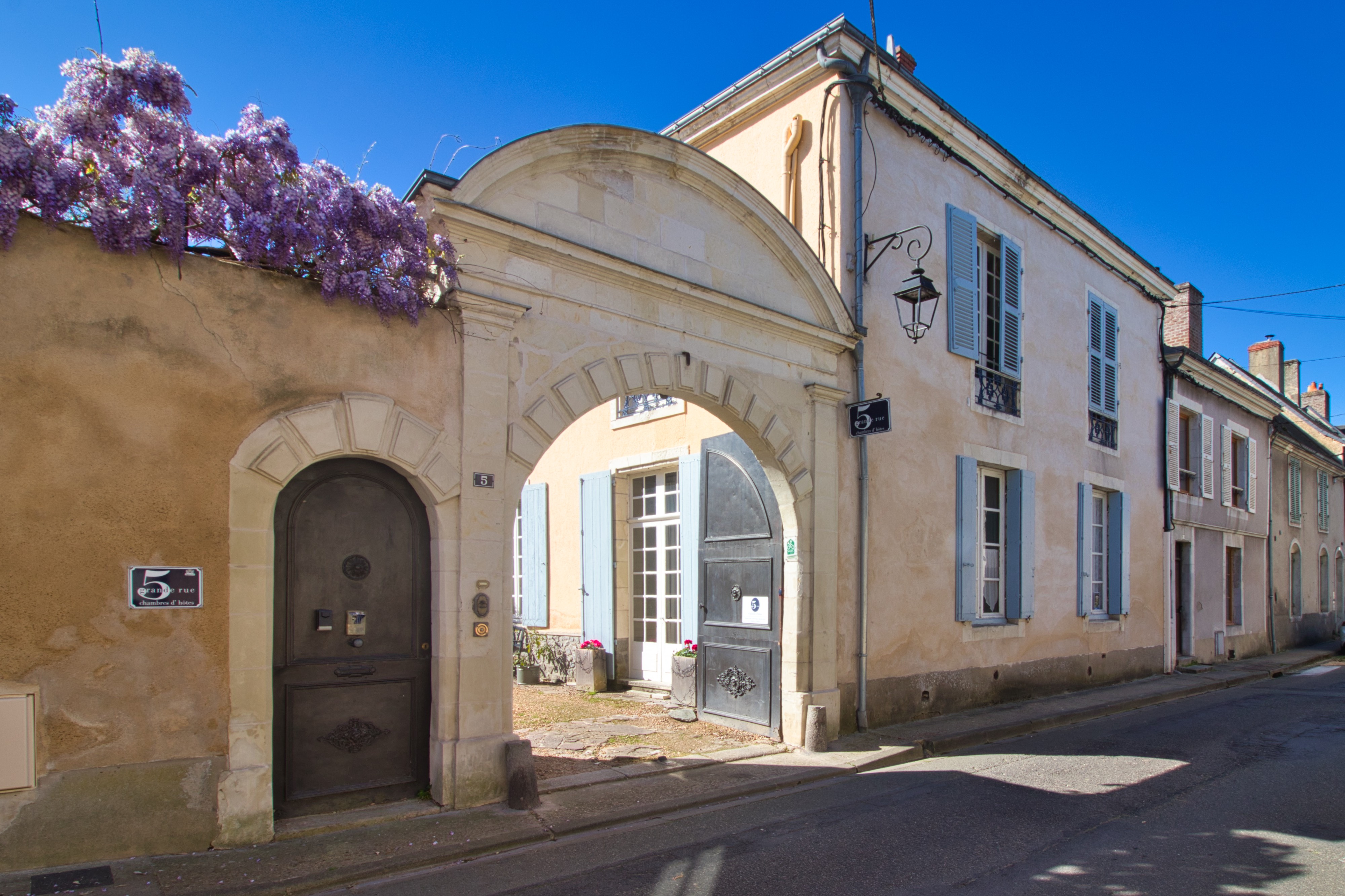 French property for sale in Le Lude, Sarthe - €519,400 - photo 