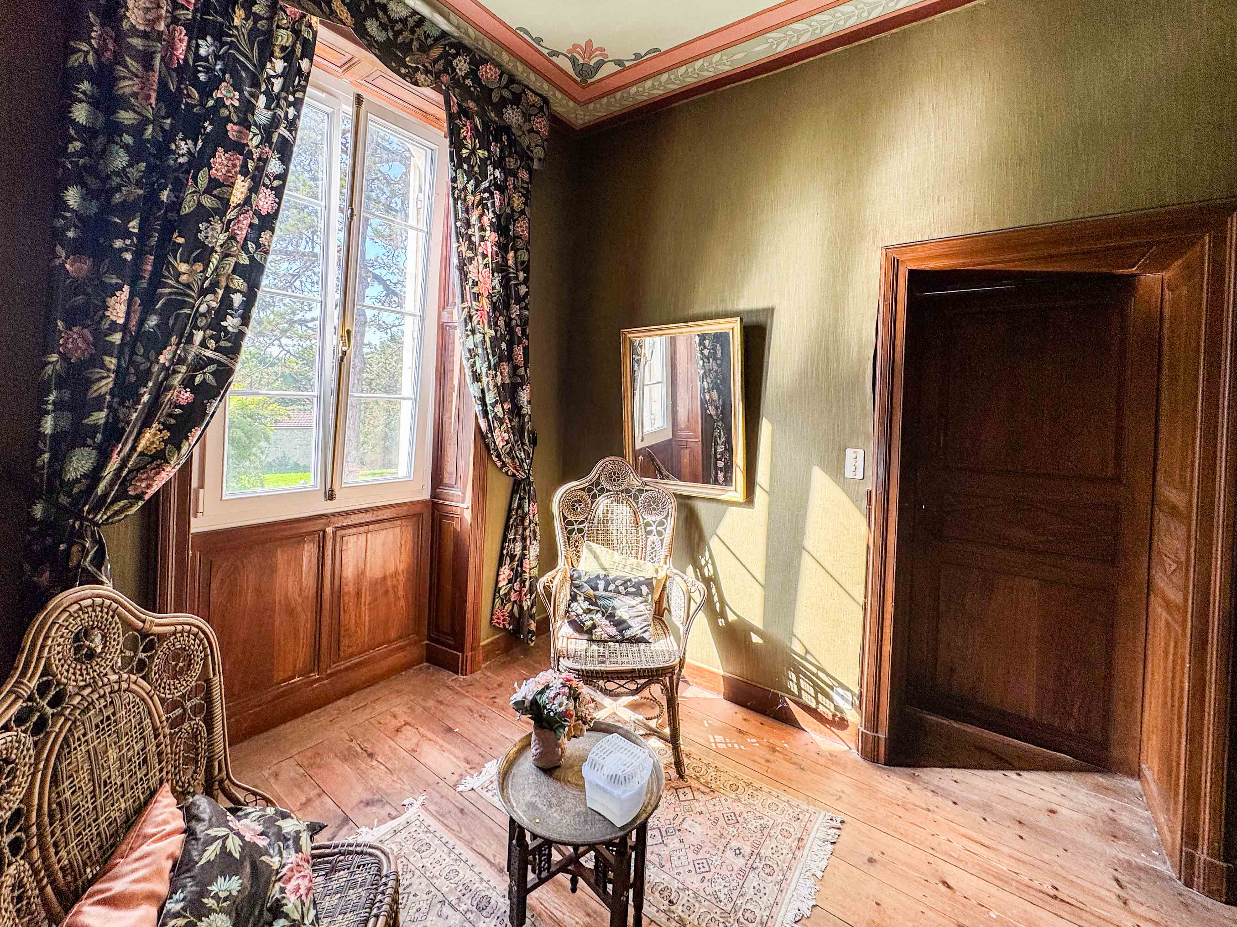Propriété en France à vendre à Aumagne, Charente-Maritime - €879 800 - photo 
