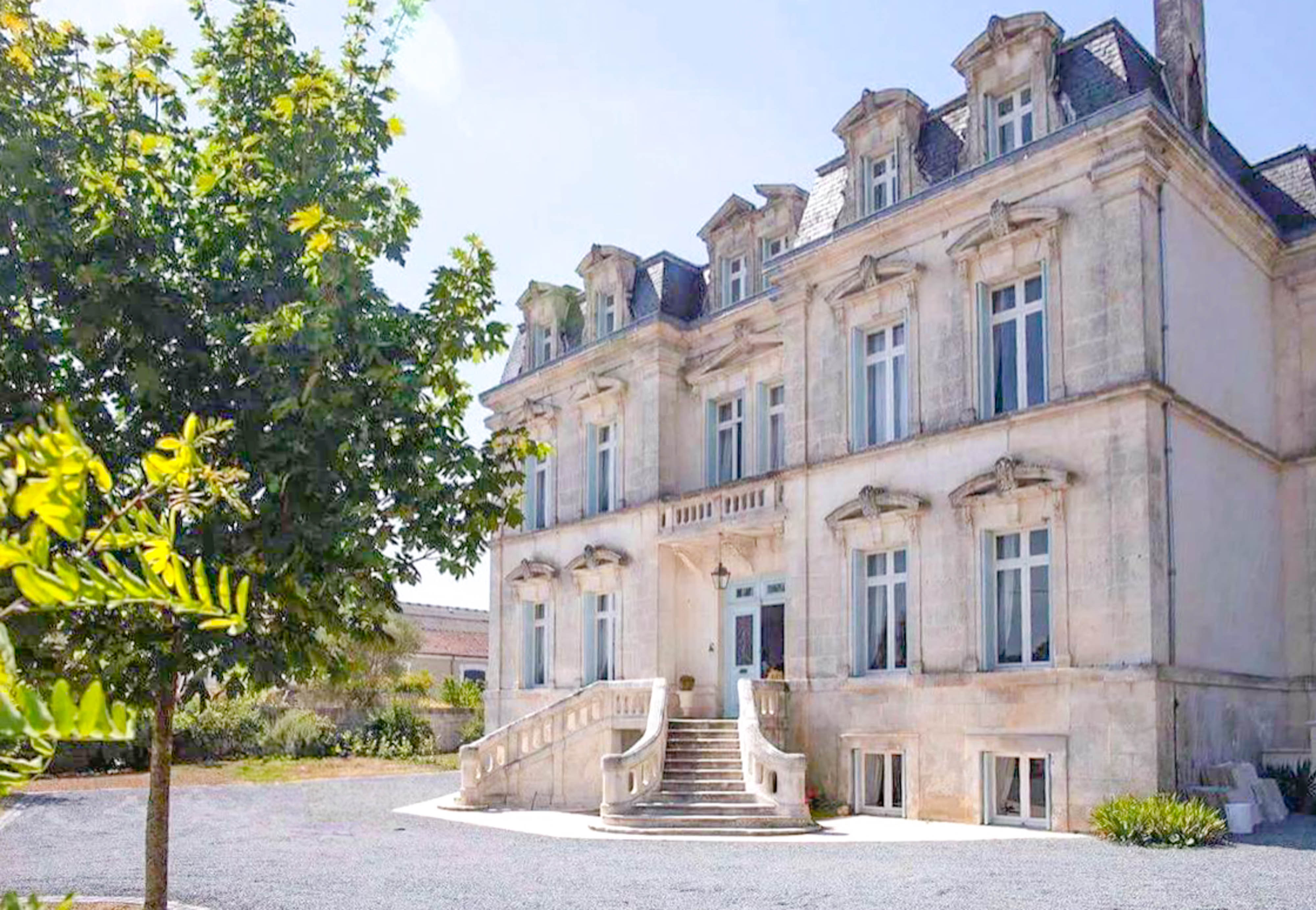 Propriété en France à vendre à Aulnay, Charente-Maritime - €1 042 011 - photo 