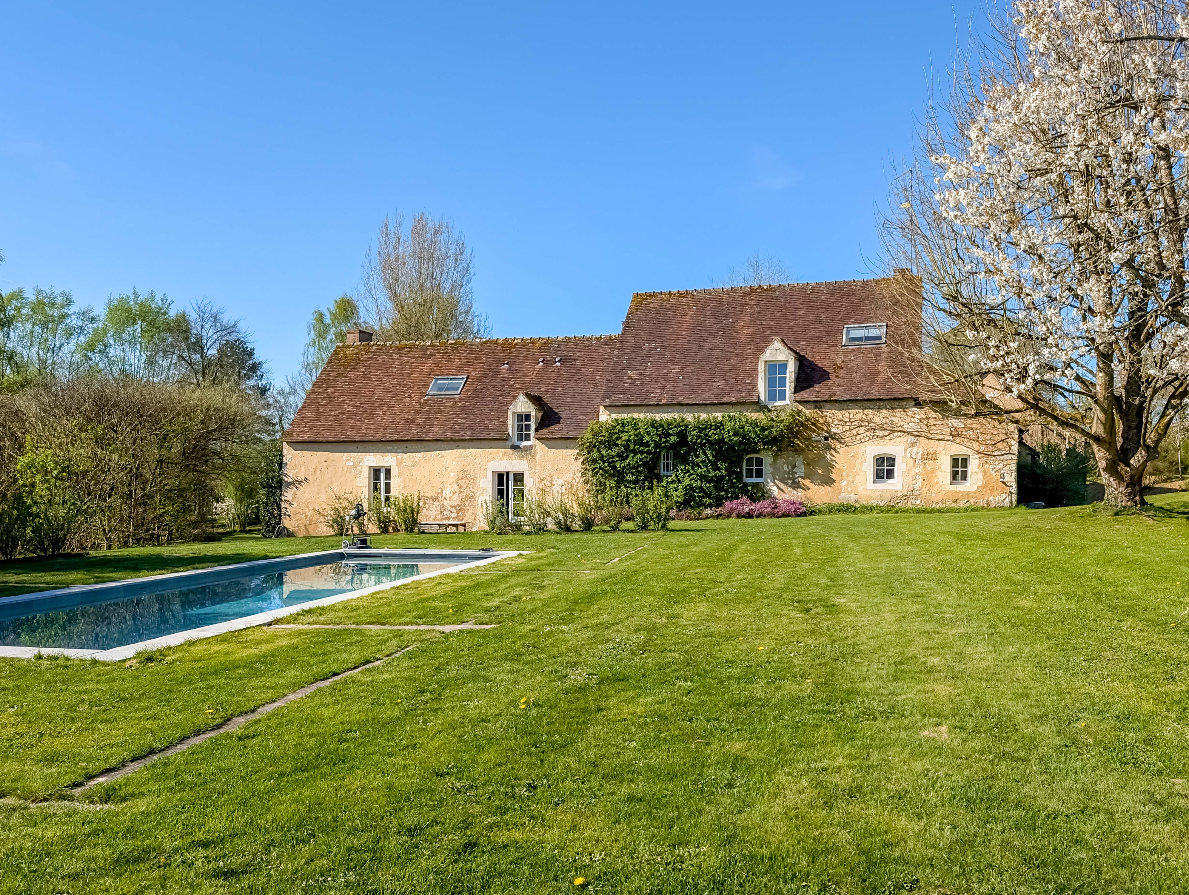 French property for sale in Rémalard en Perche, Orne - €1,200,000 - photo 